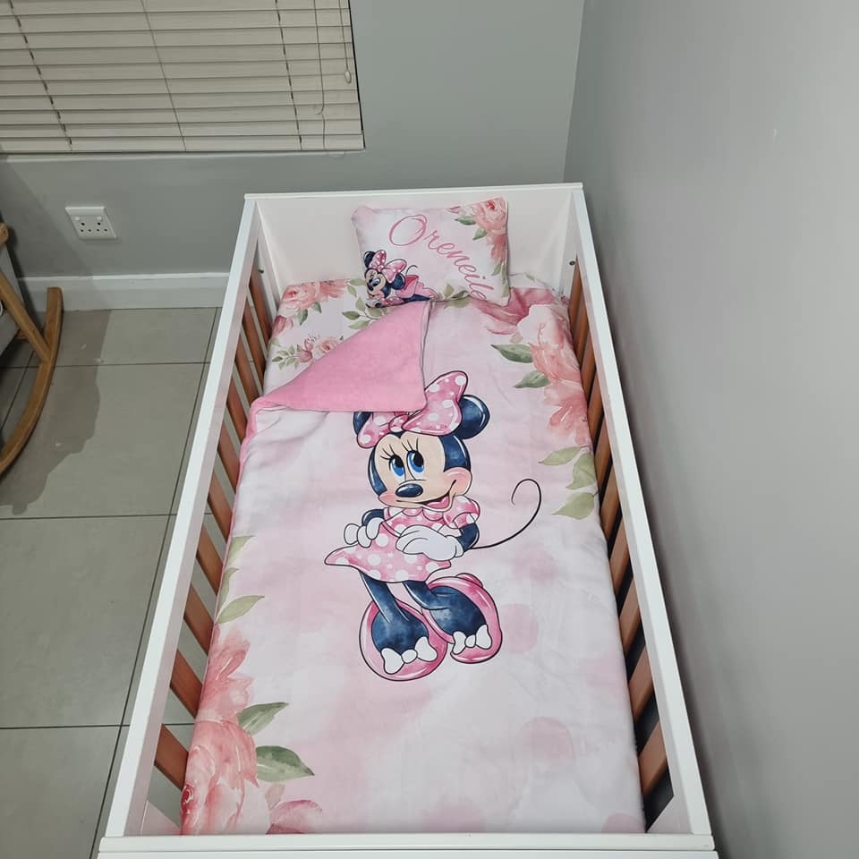 Minnie Mouse - Sew Just More