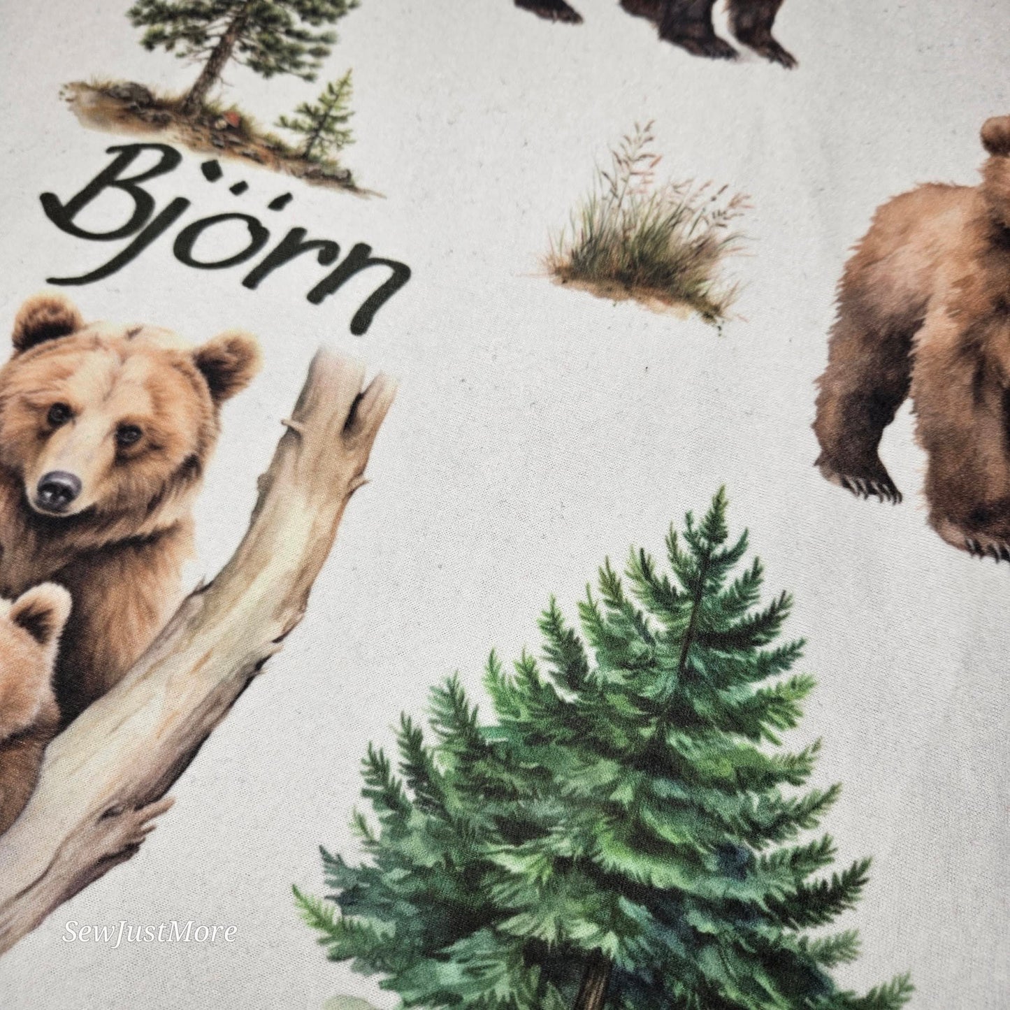 Bjorn the bear Winter Fitted Sheet White