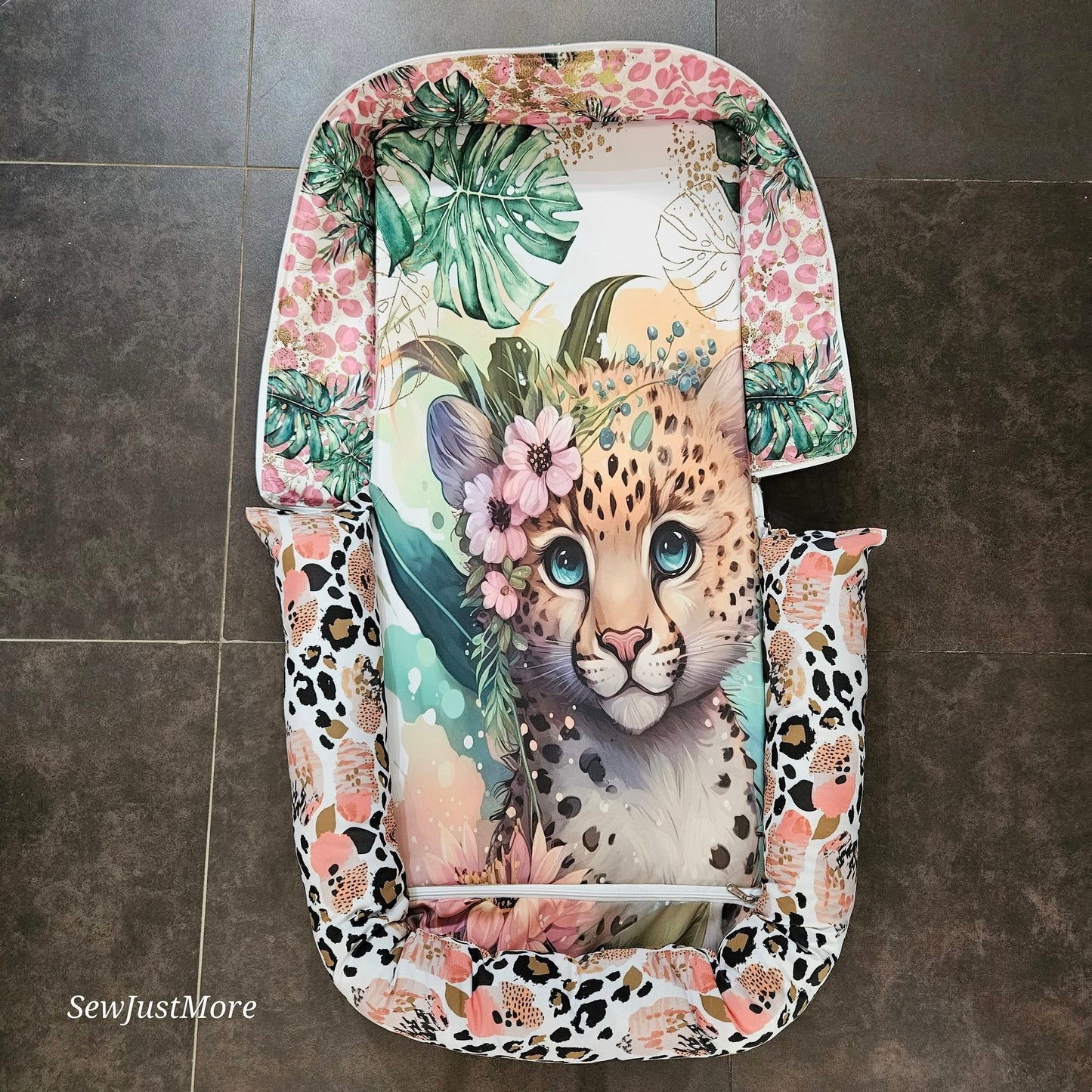 Tropical Leopard Travel nest bag
