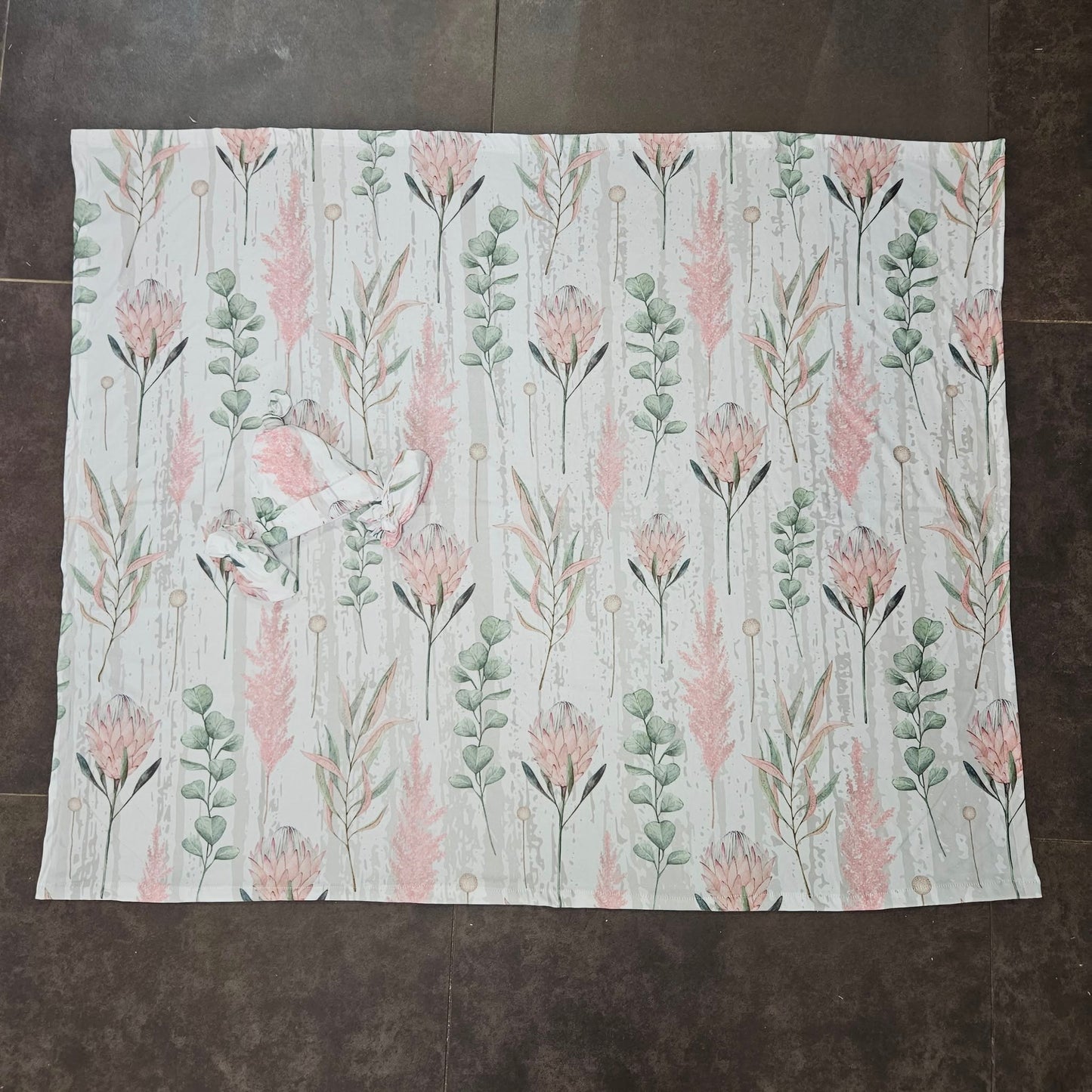 Karoo Fynbos Safari (Duck egg and Mint) swaddle set