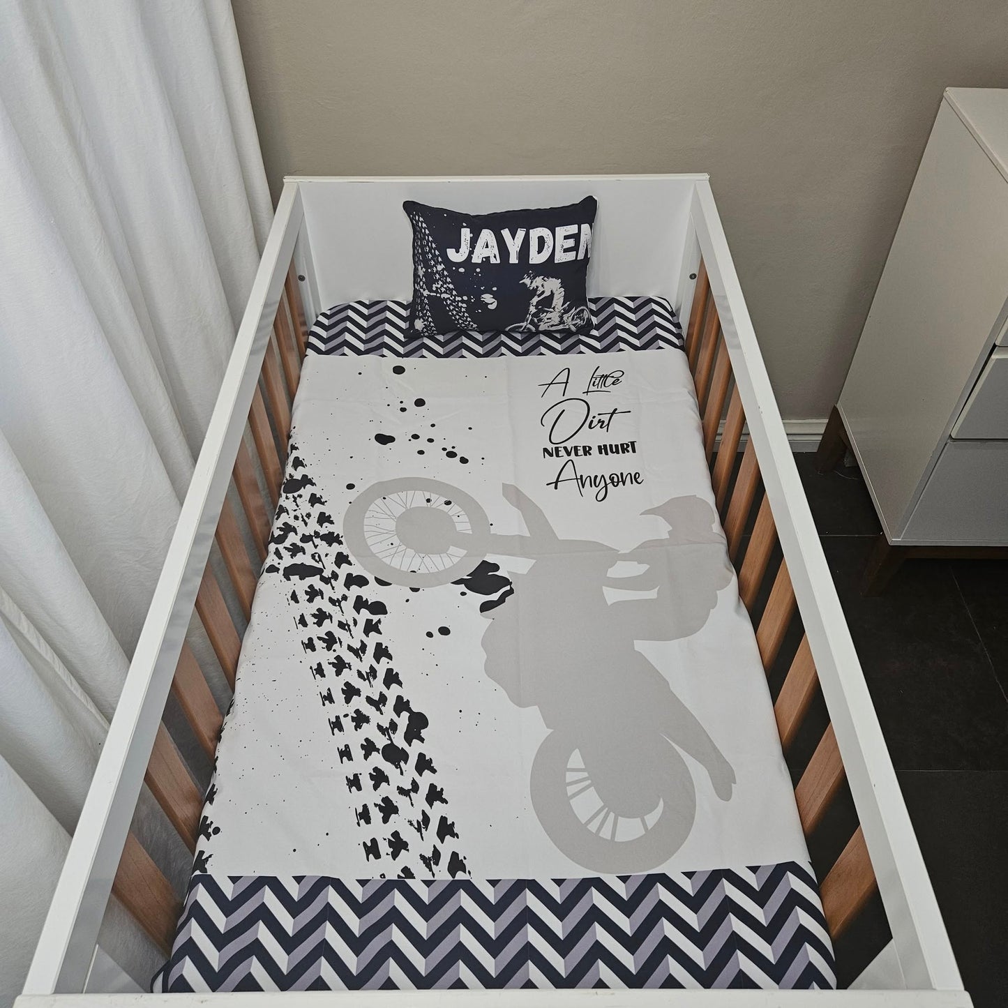 Deluxe Motocross V2 cot linen