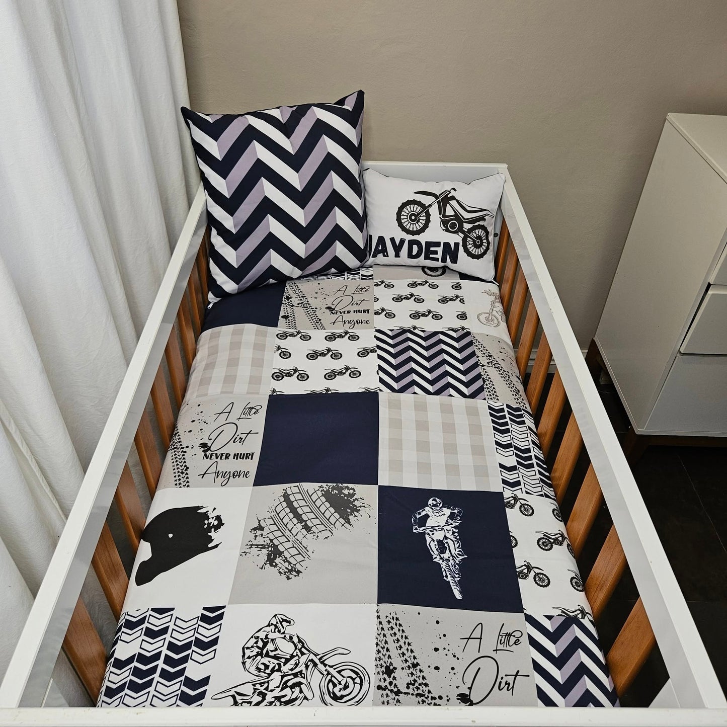 Deluxe Motocross V1 cot linen