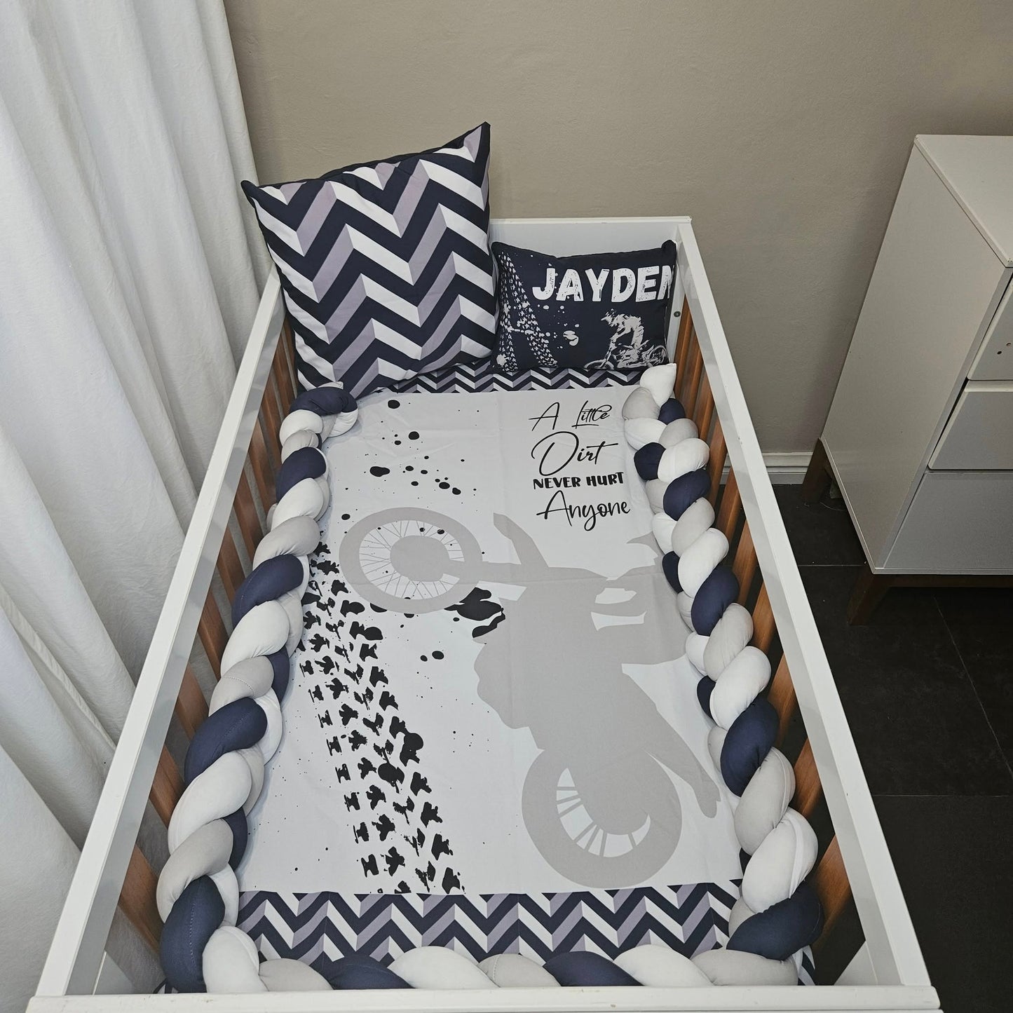 Deluxe Motocross V2 cot linen