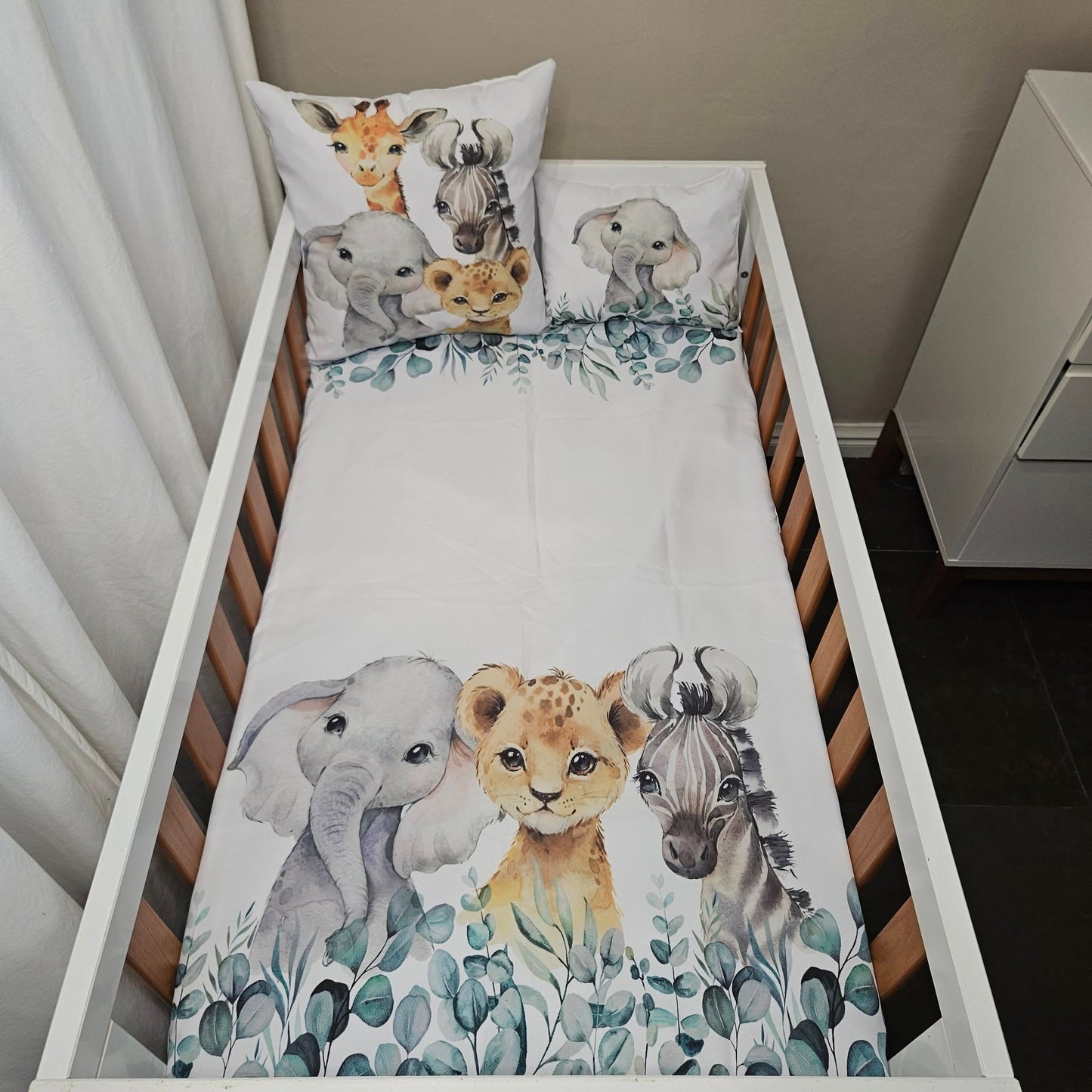 Sage Leafy Safari cot linen