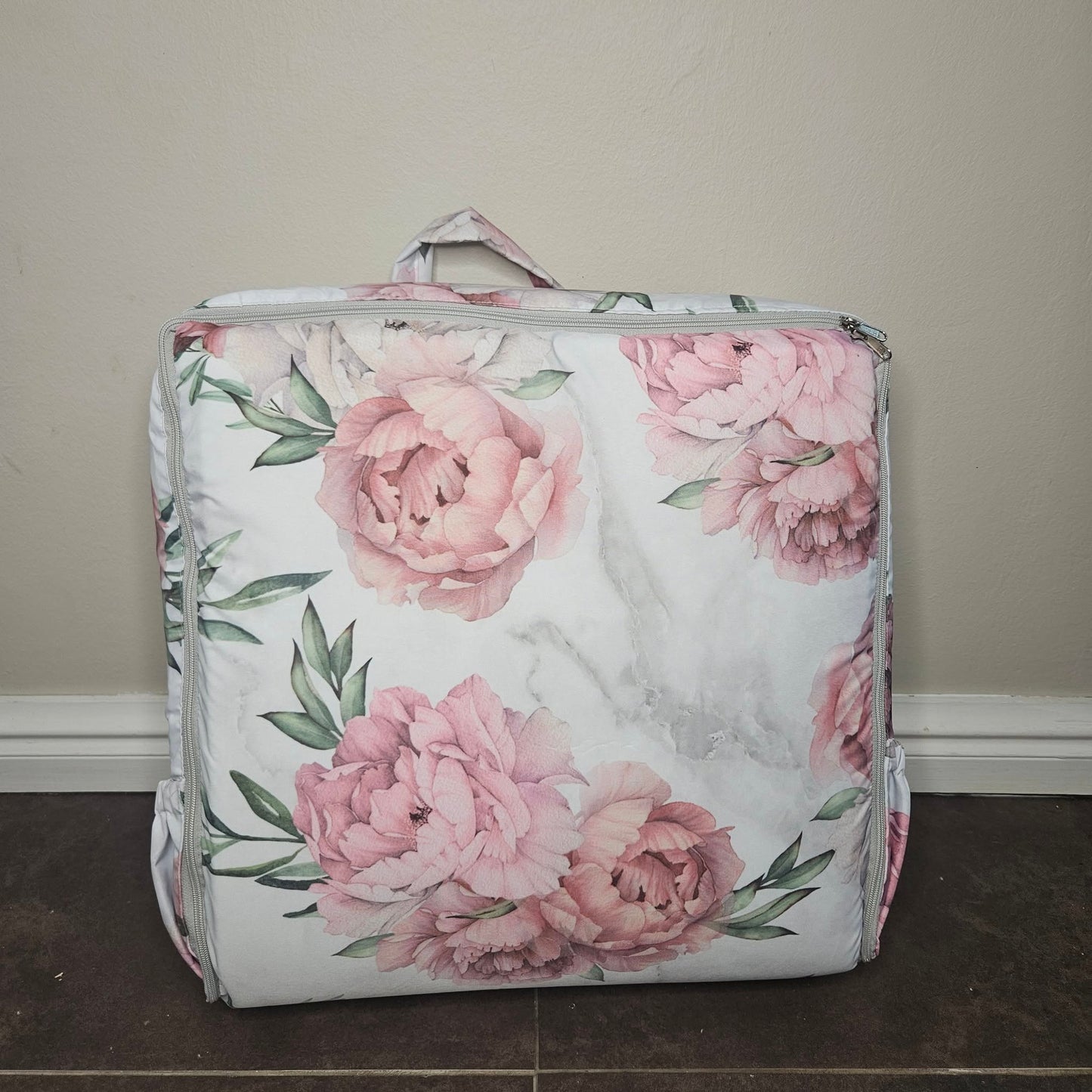 Peony Penguin Travel nest bag