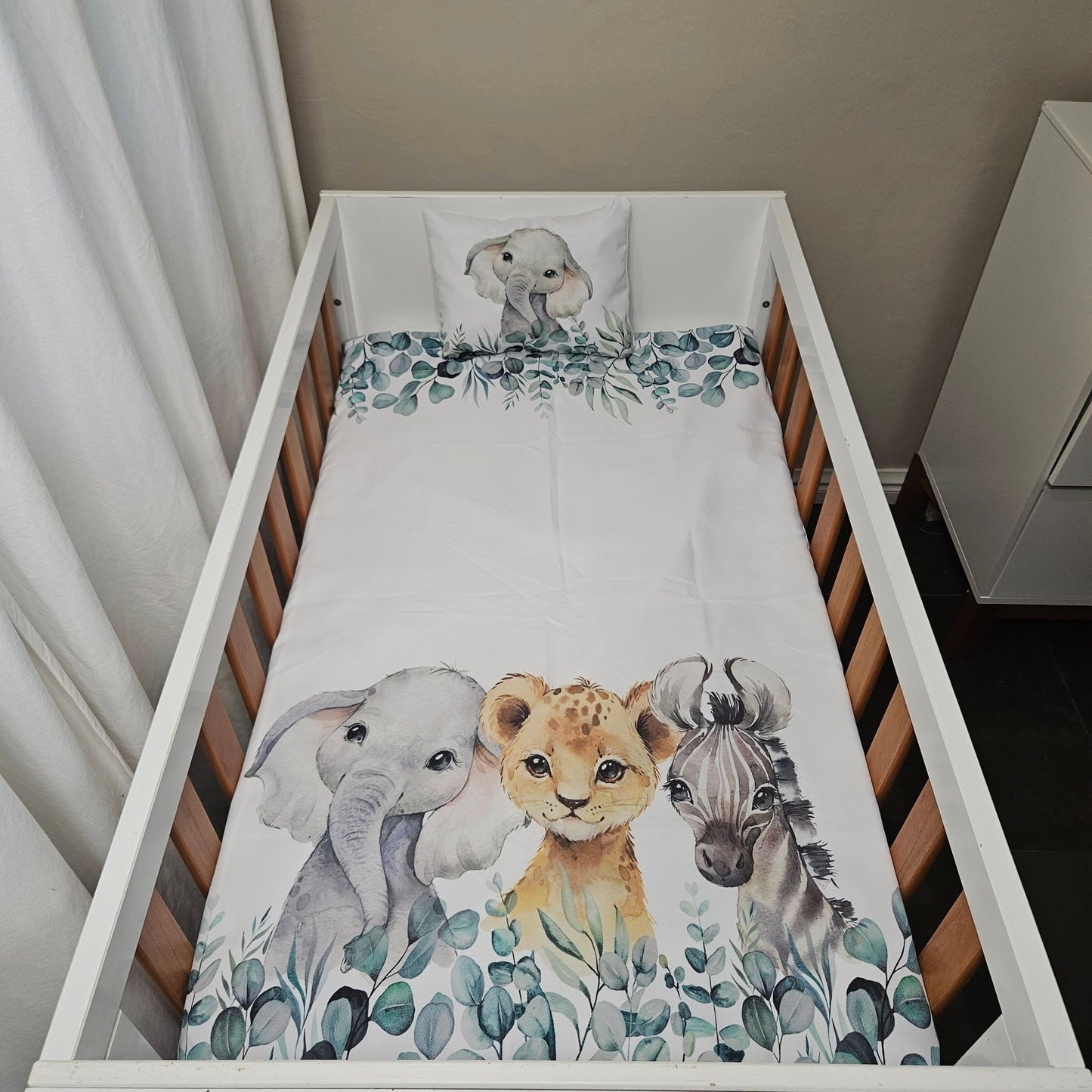 Sage Leafy Safari cot linen
