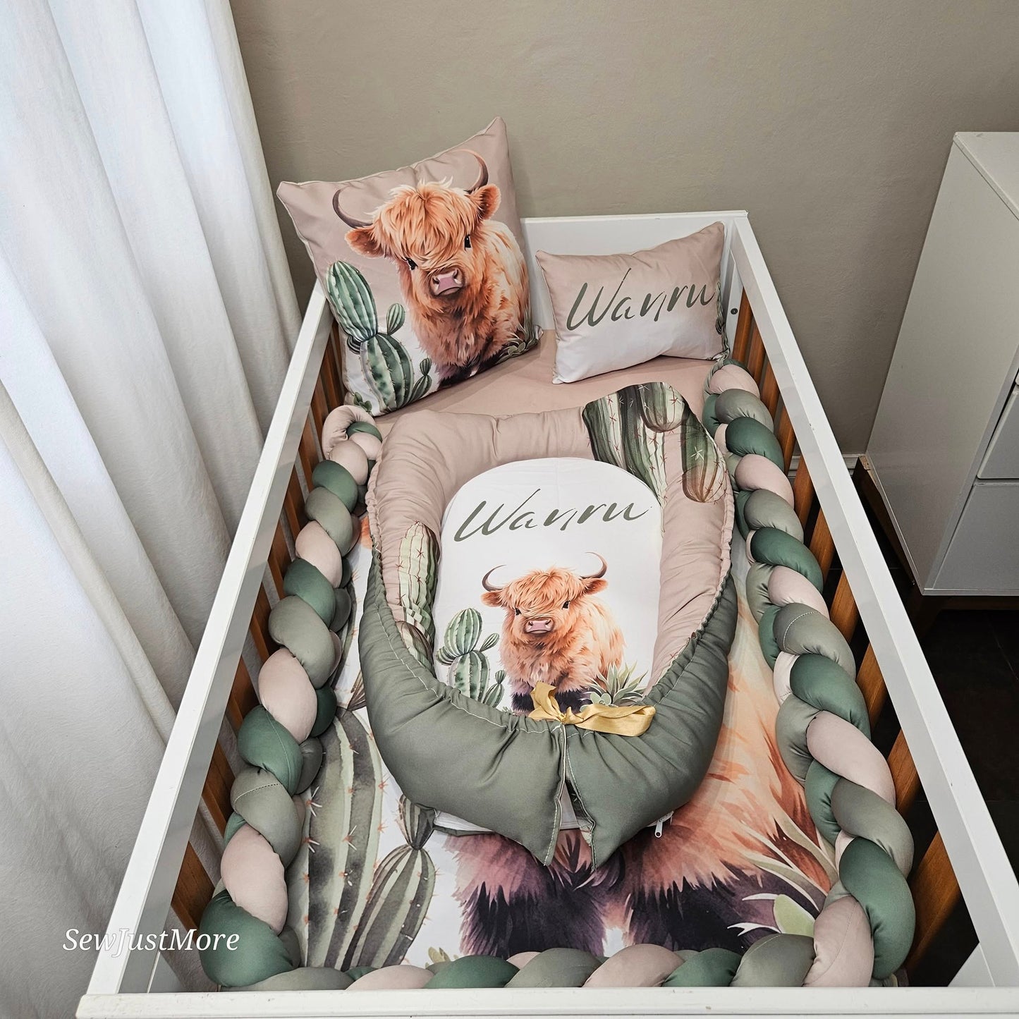 Baby Western Highland Cow cot linen