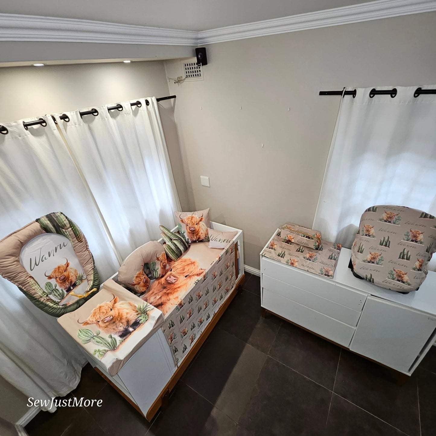 Baby Western Highland Cow cot linen