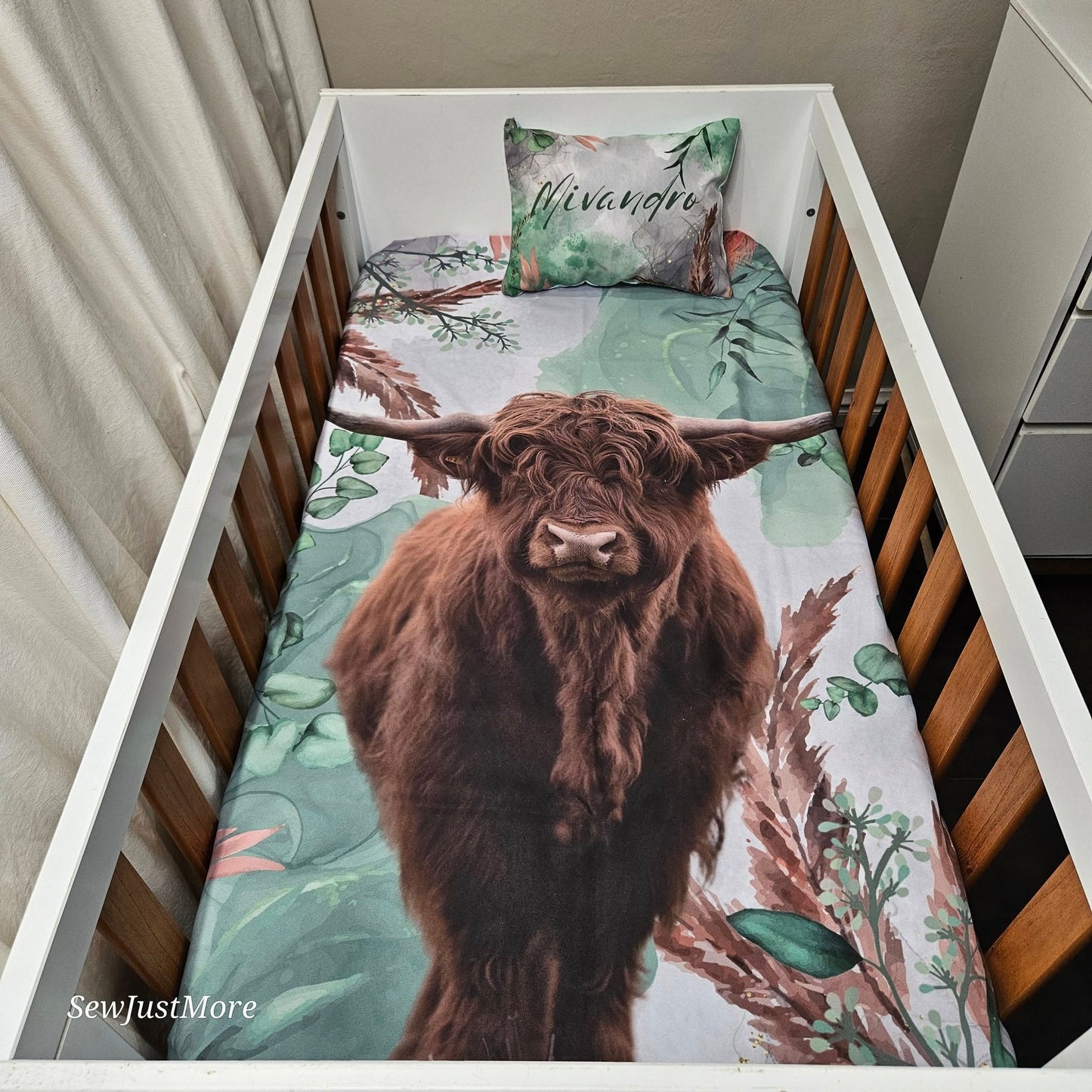 The Highland cow Cot Linen