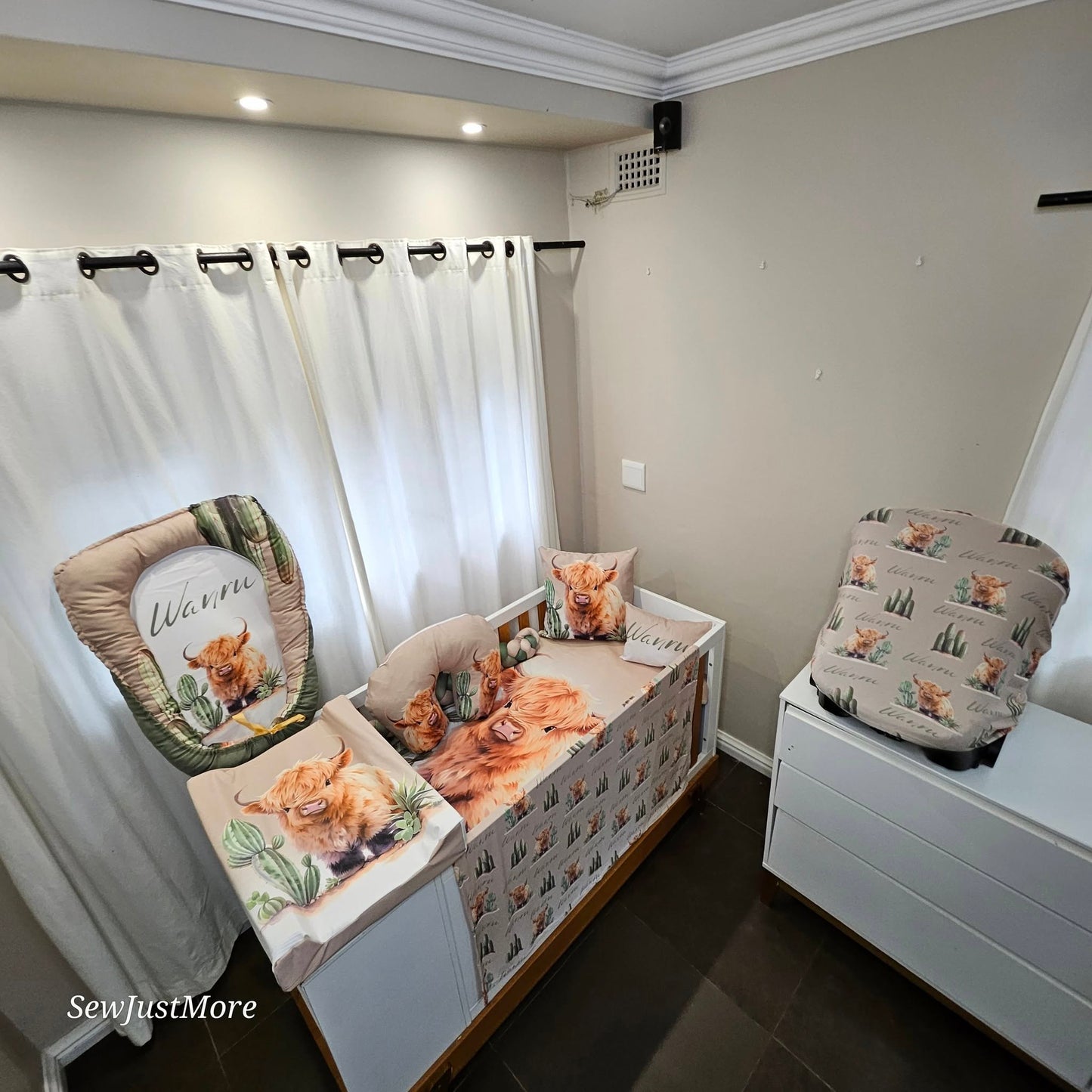 Baby Western Highland Cow cot linen