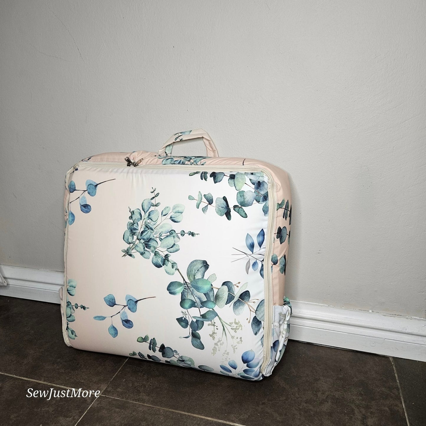 The Baby Highland cow travel nest bag