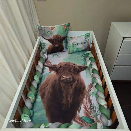 The Highland cow Cot Linen
