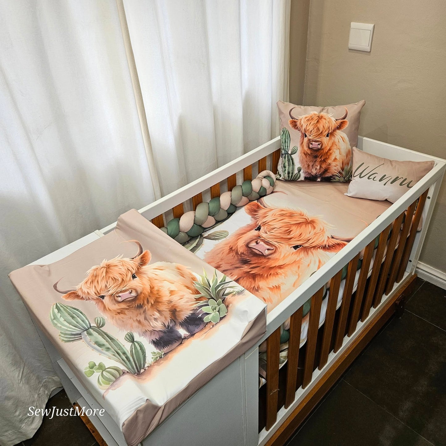 Baby Western Highland Cow cot linen