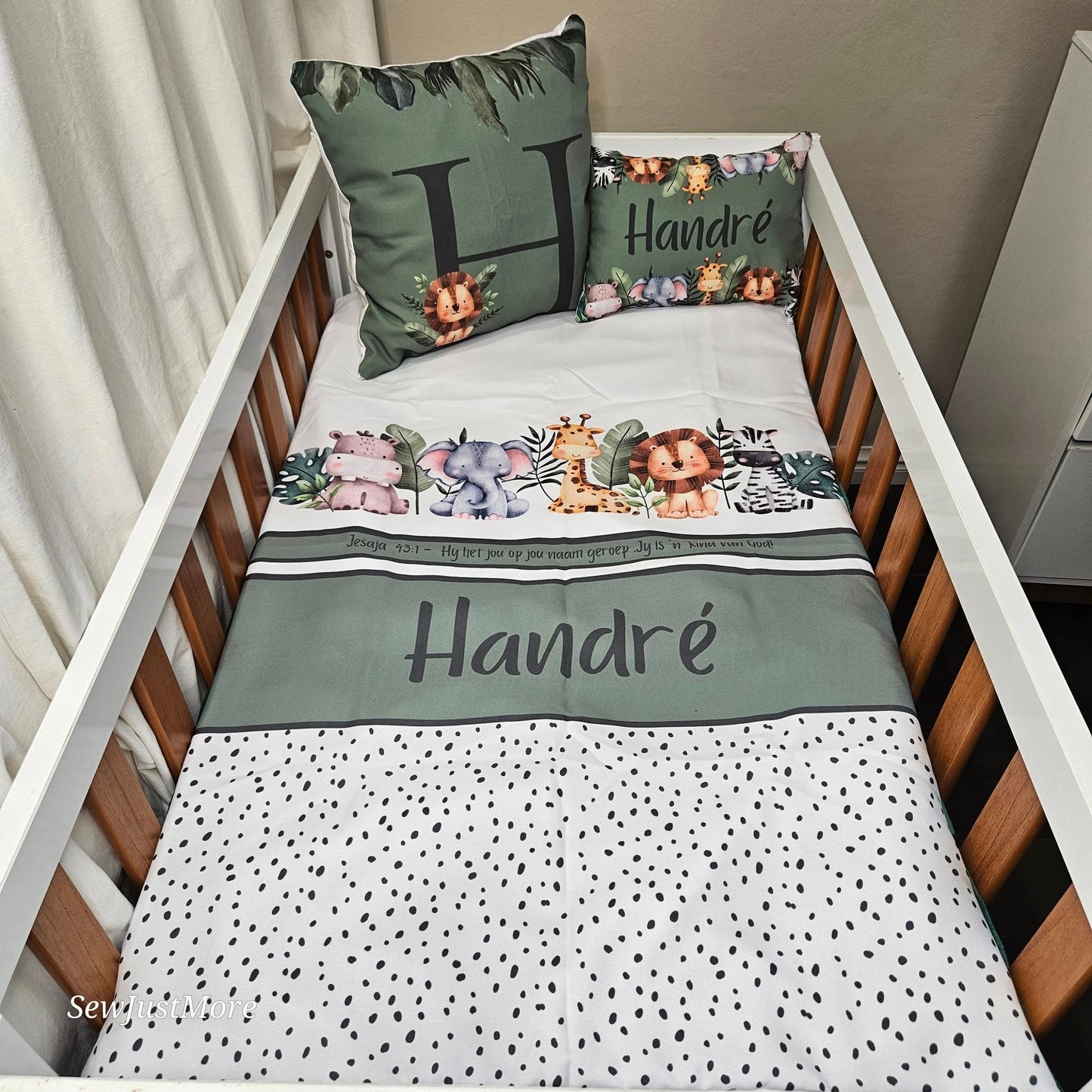 Dot Leave Safari cot linen