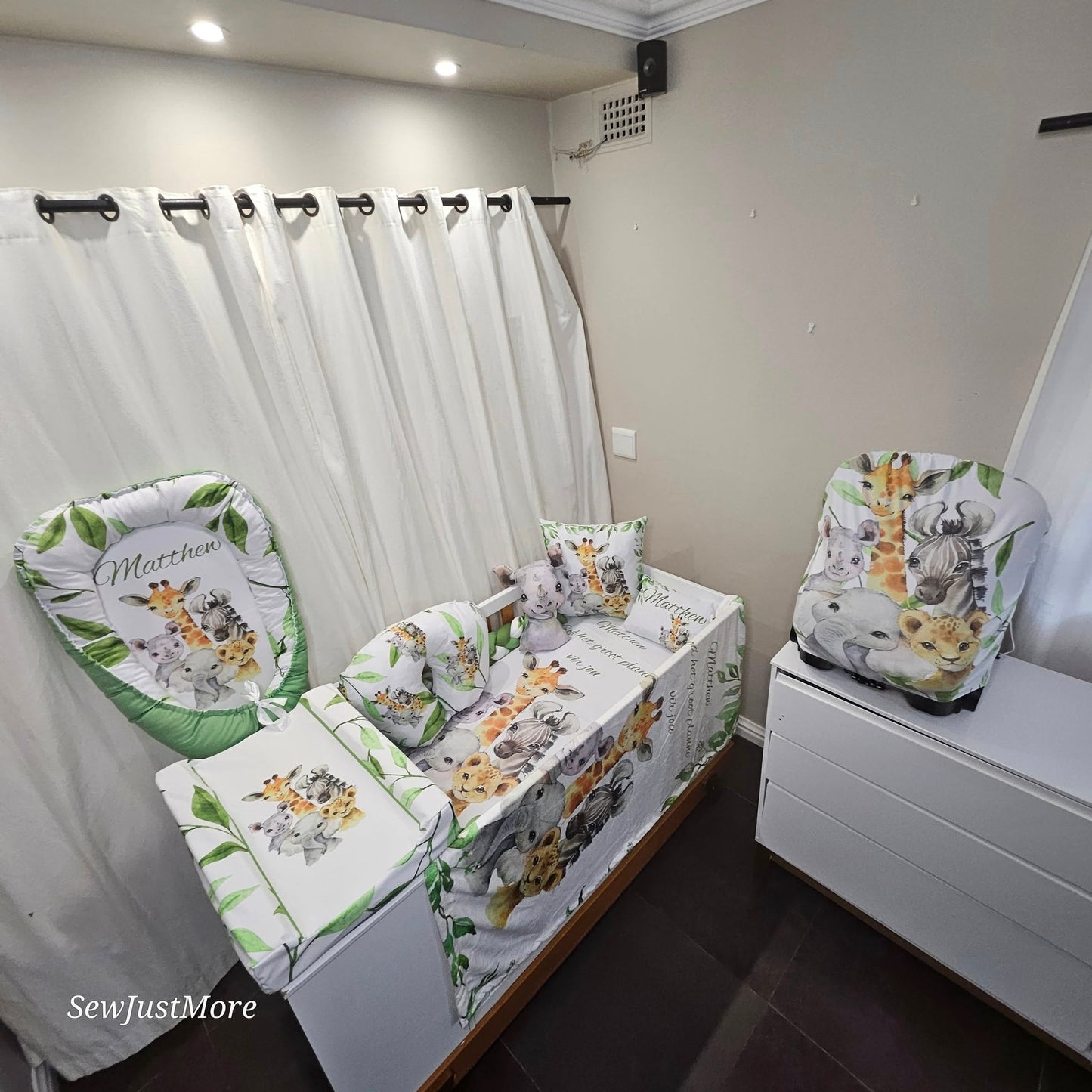 Green Leafy Safari cot linen