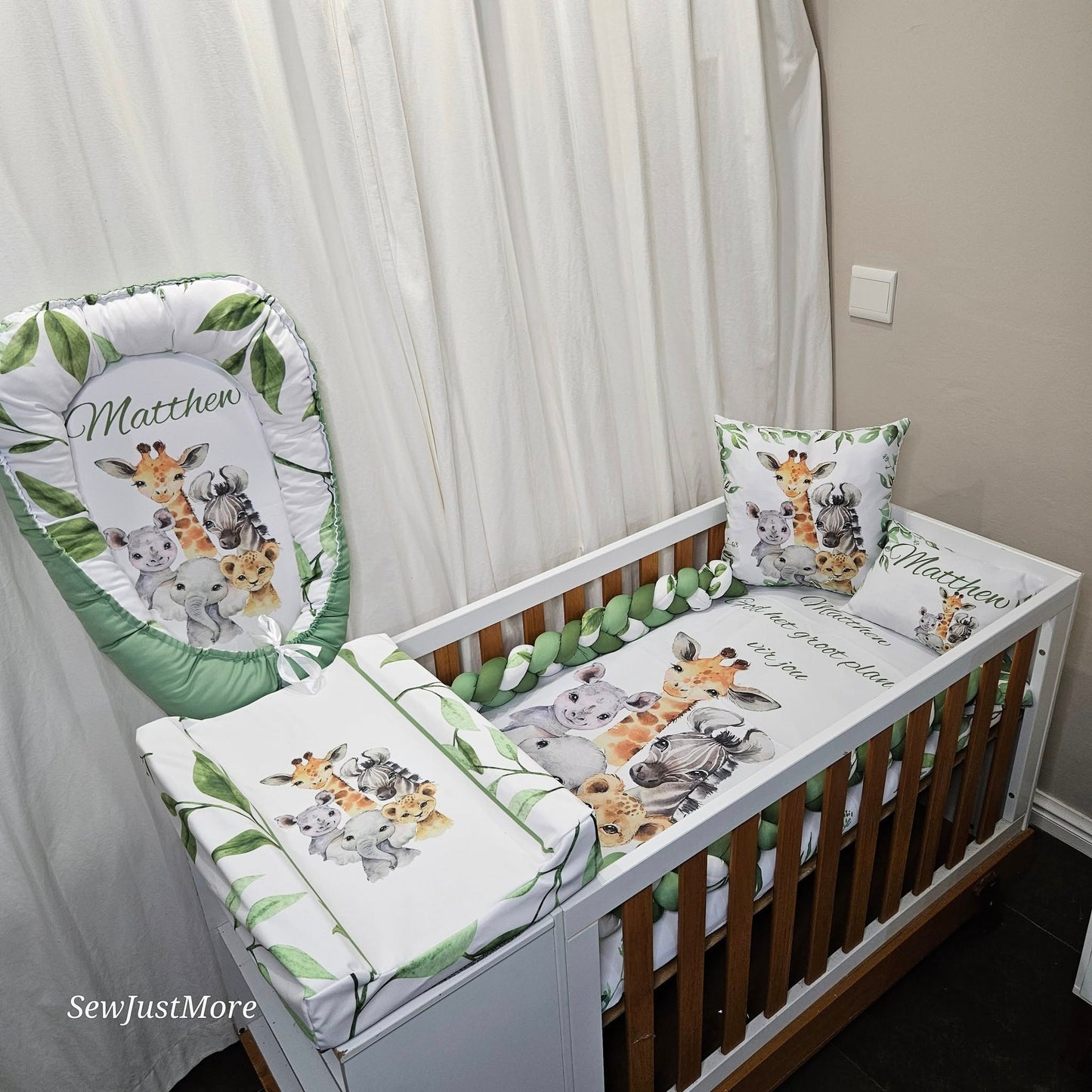 Green Leafy Safari cot linen