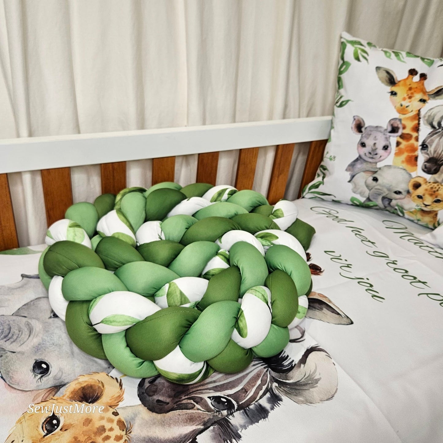 Green Leafy Safari cot linen
