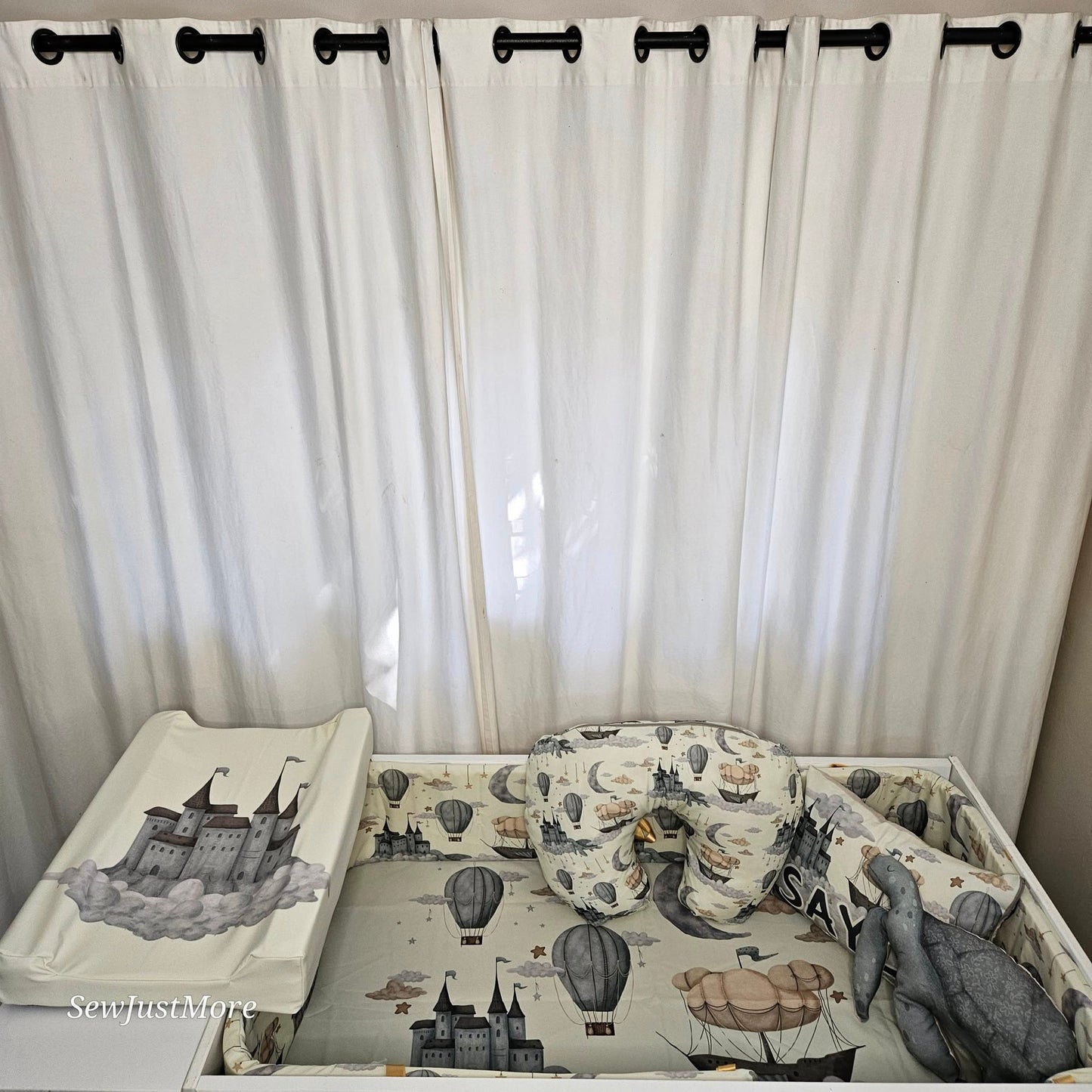 The World of Dreams cot linen