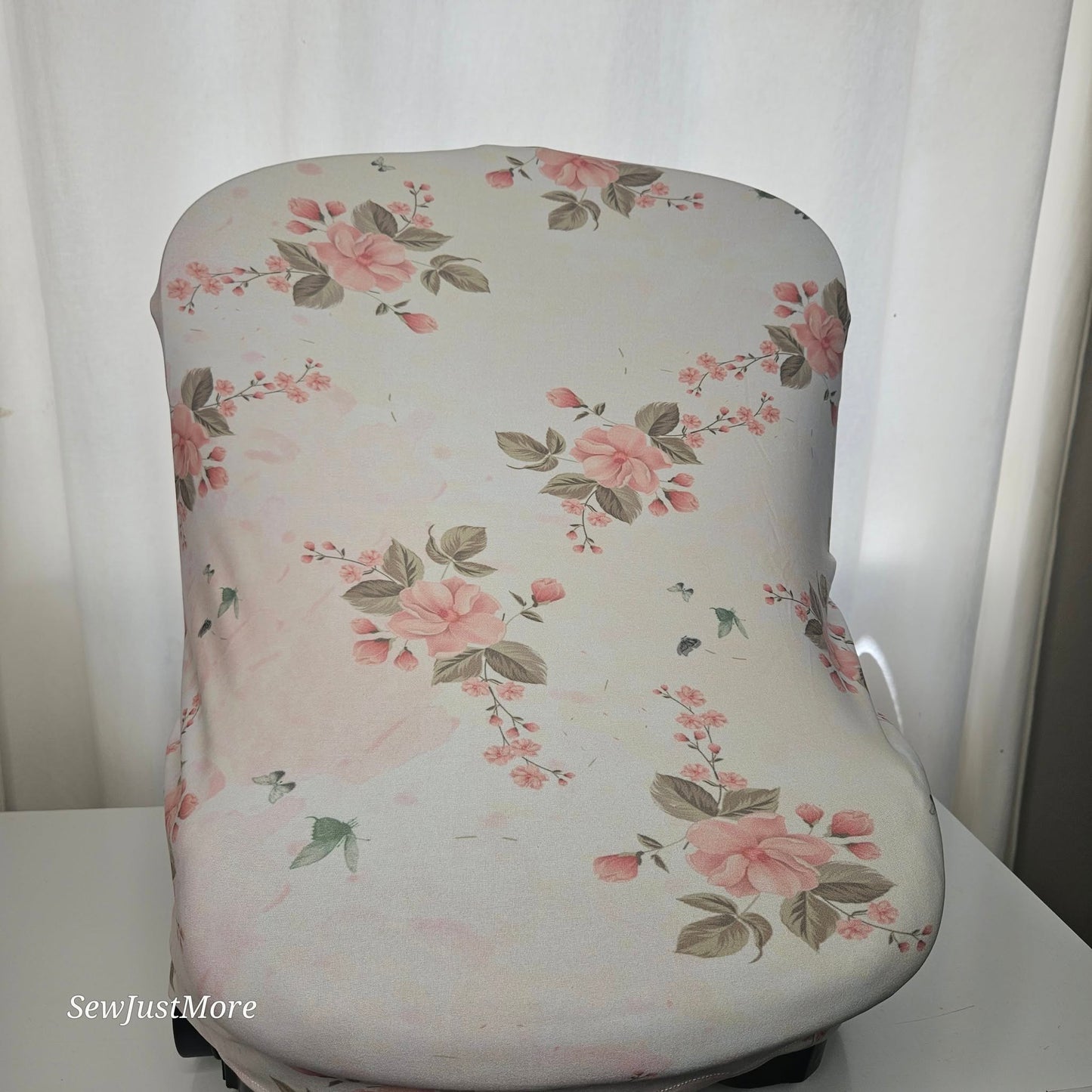Rosy The Giraffe sage cot linen