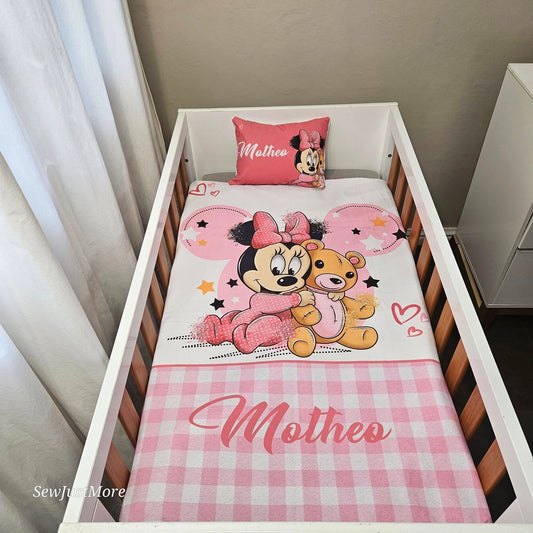 Minnie Mouse cot linen