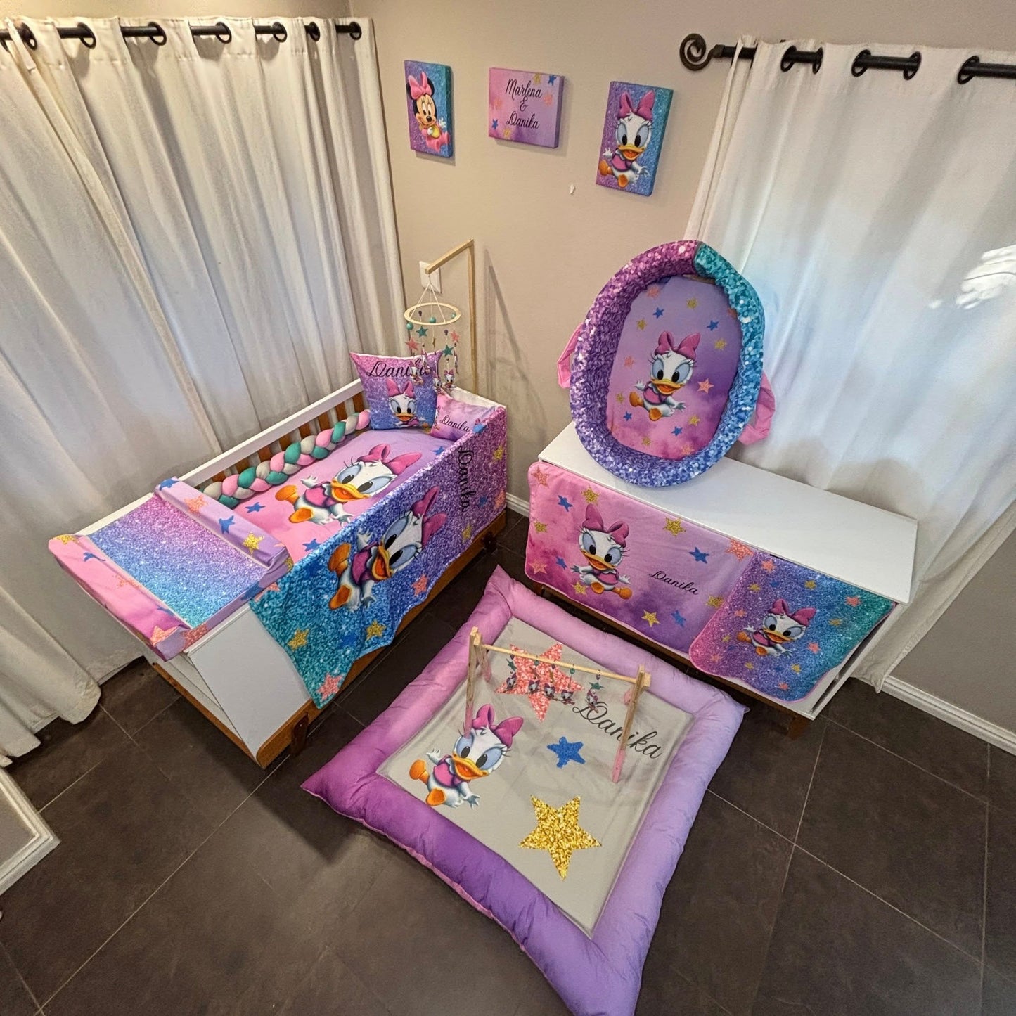 Magical Baby Daisy Duck cot linen