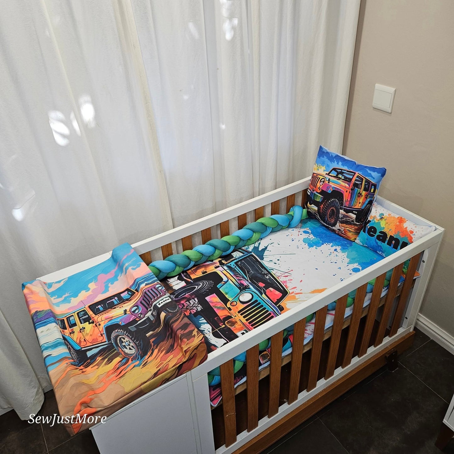 The adventurous Jeep cot linen