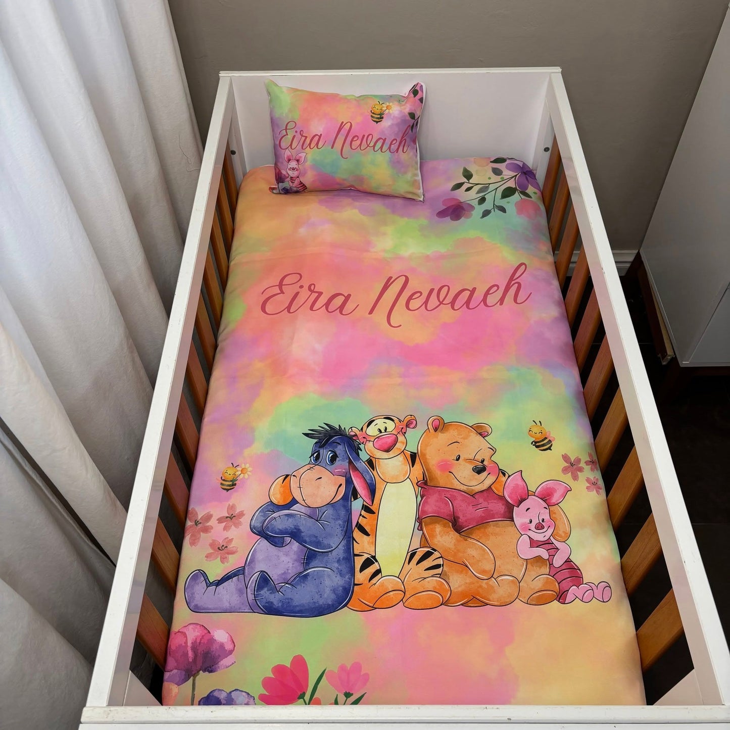 Wonderfully Colorful Pooh cot linen