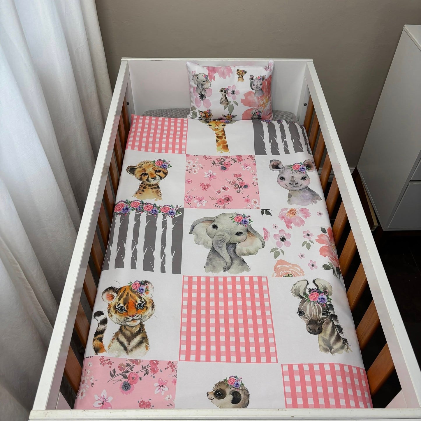 Pink Quilt Safari cot linen