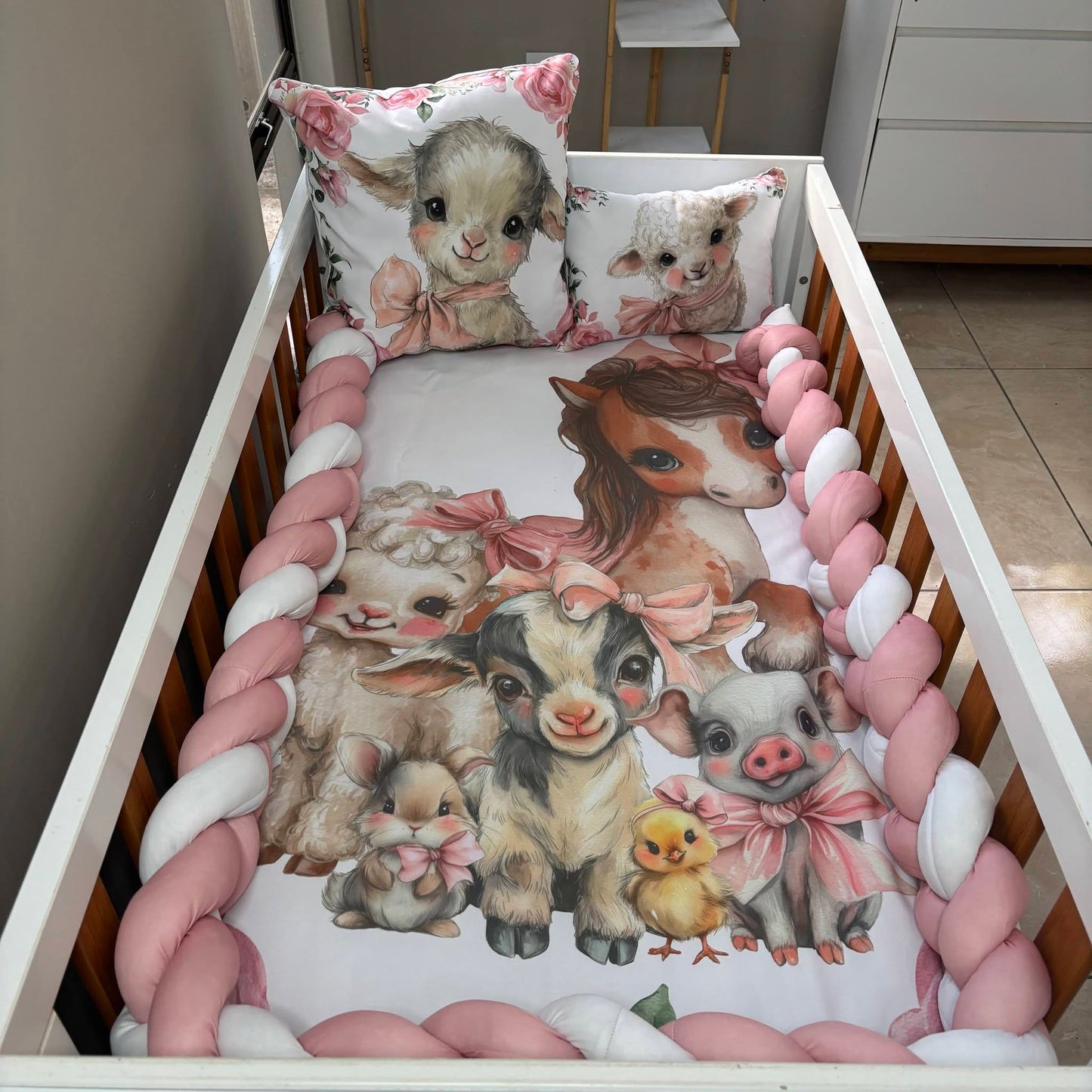 The Rosy Farm Cot Bumper