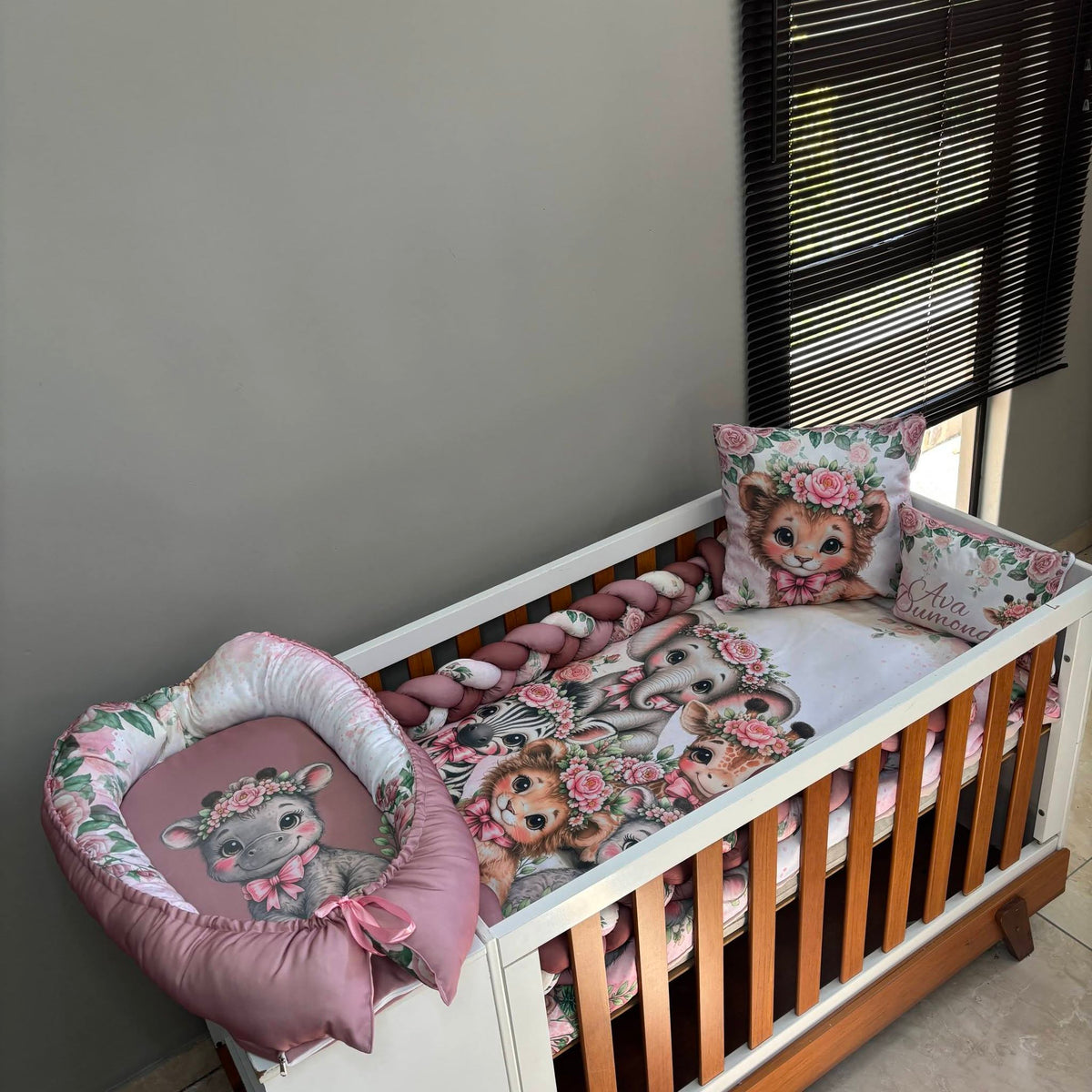 Modern Floral Safari Baby Nest