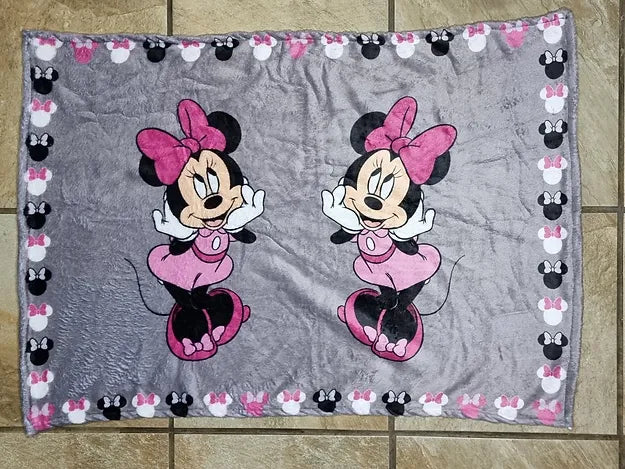 Bow Minnie Mouse - Sew Just More