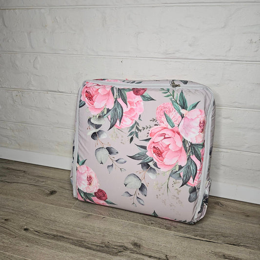 Eucalyptus Peony Bunny Travel Nest Bag