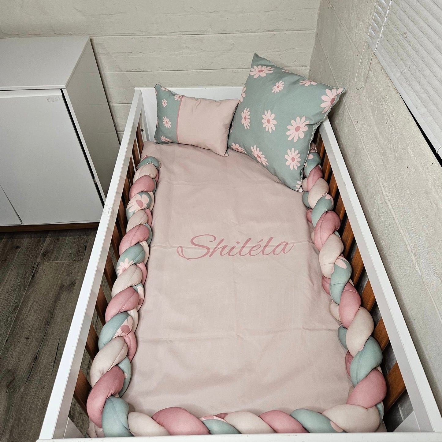 Boho daisy cot linen