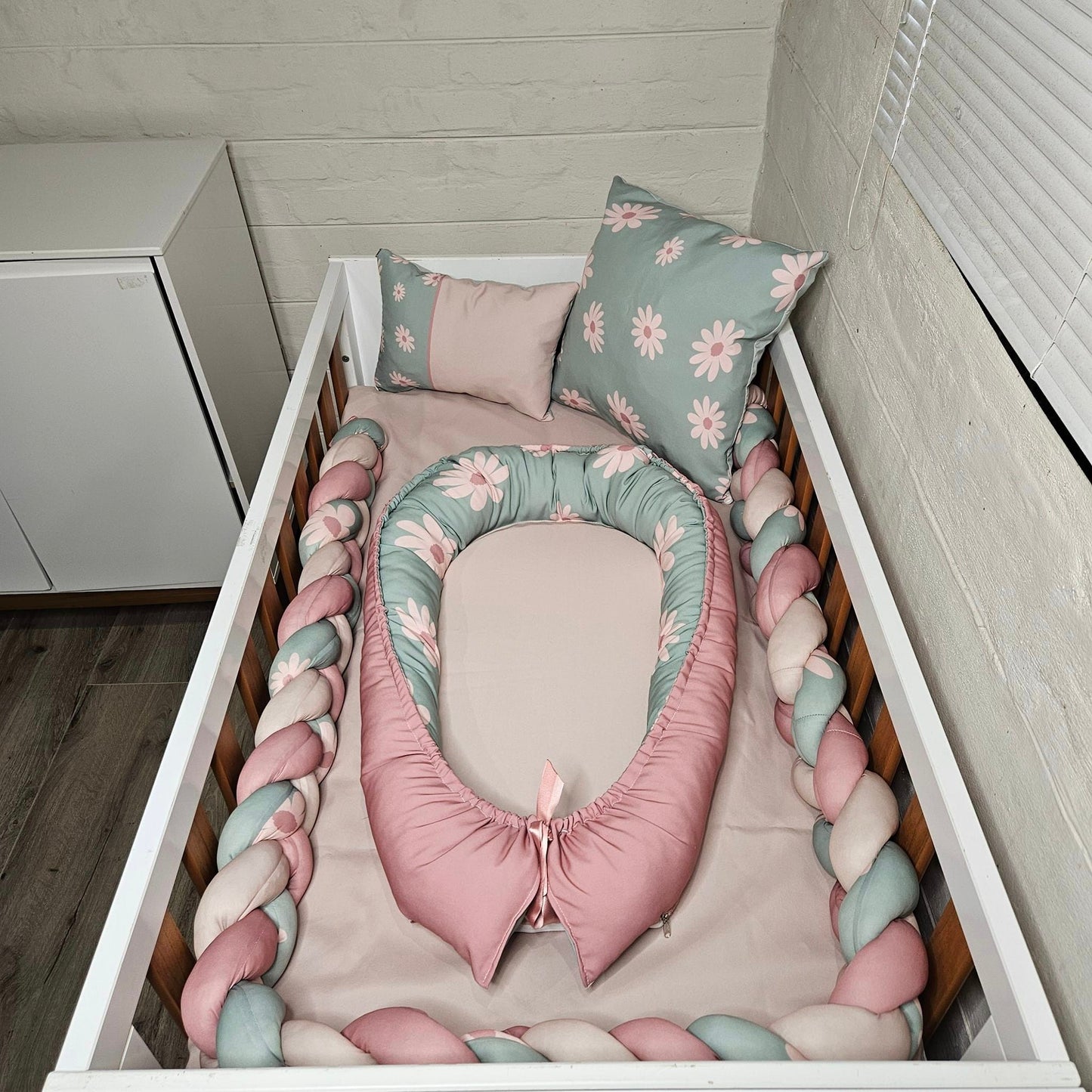 Boho daisy cot linen