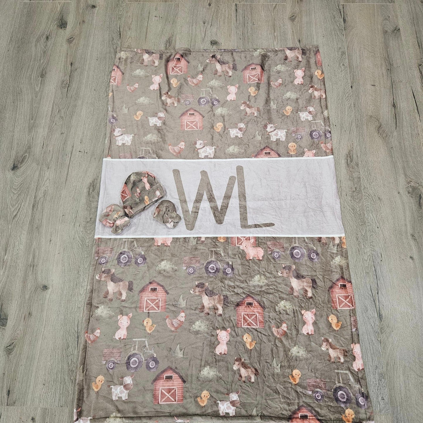 Olive Cartoon Farm cot linen