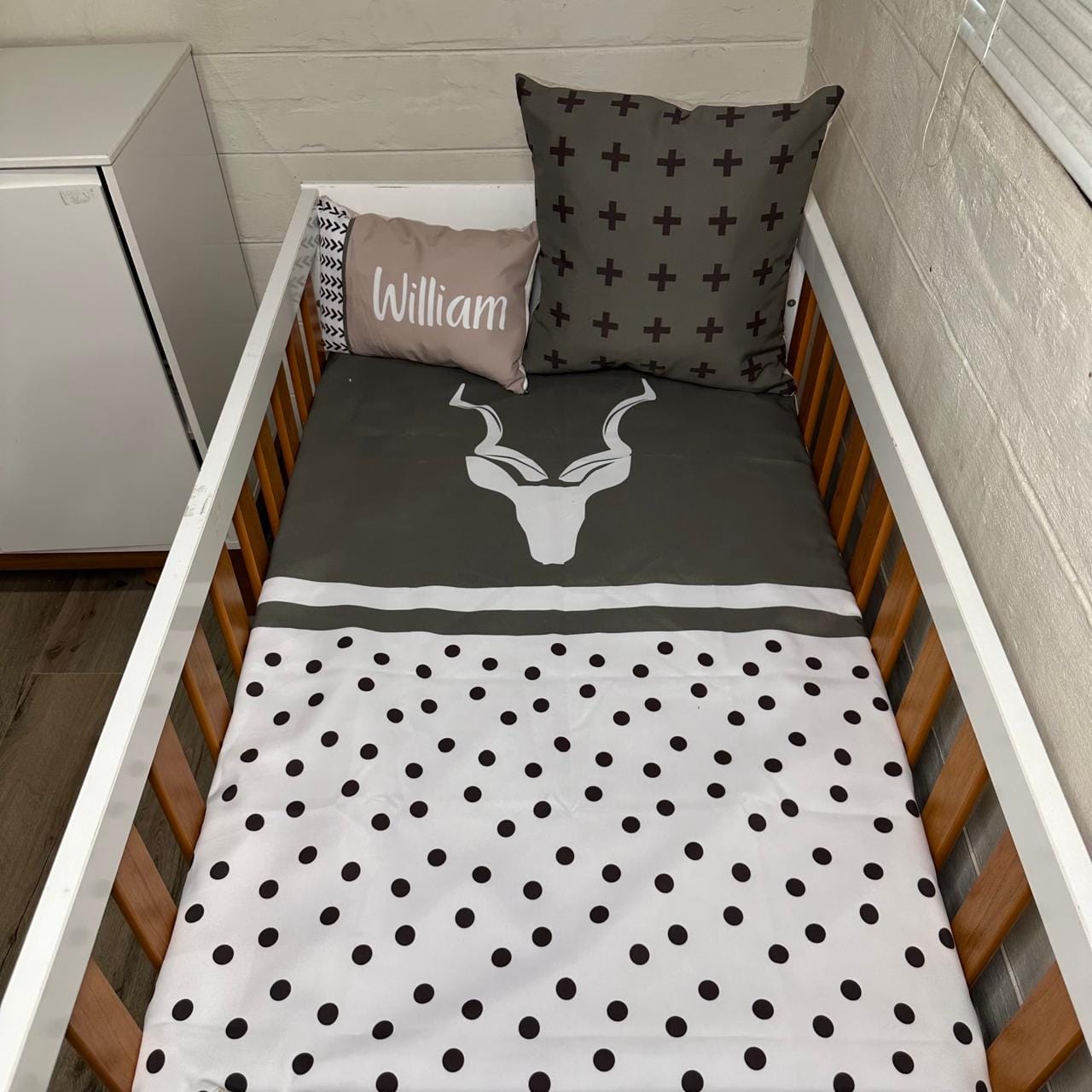 Kruger Kudu Olive green cot linen