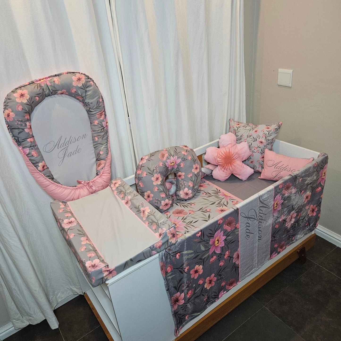 Sophisticated Soft Pink Floral 1 cot linen