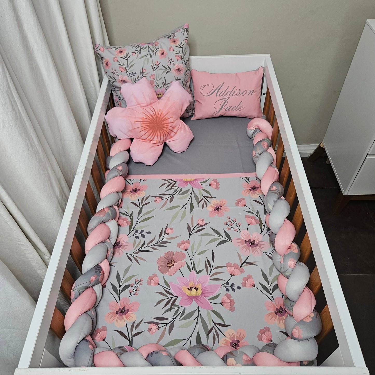 Sophisticated Soft Pink Floral 1 cot linen