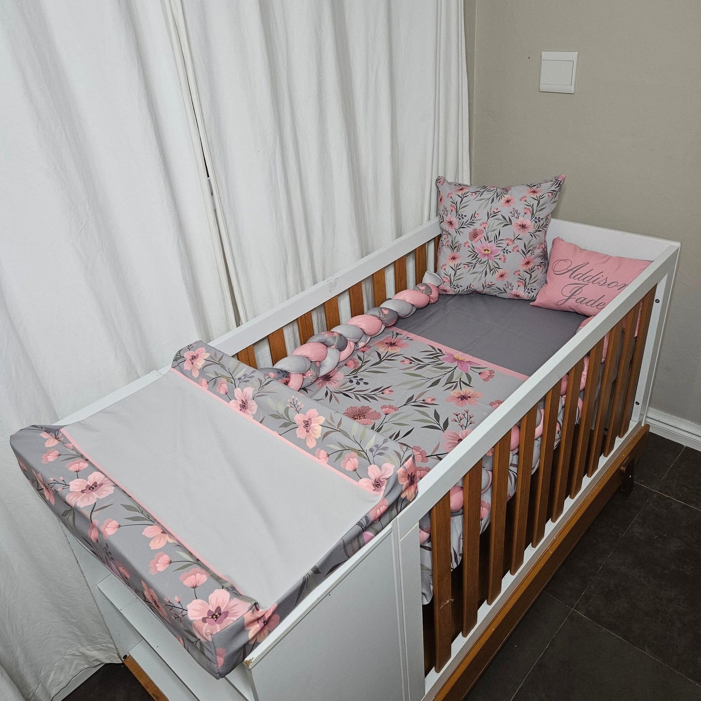 Sophisticated Soft Pink Floral 1 cot linen