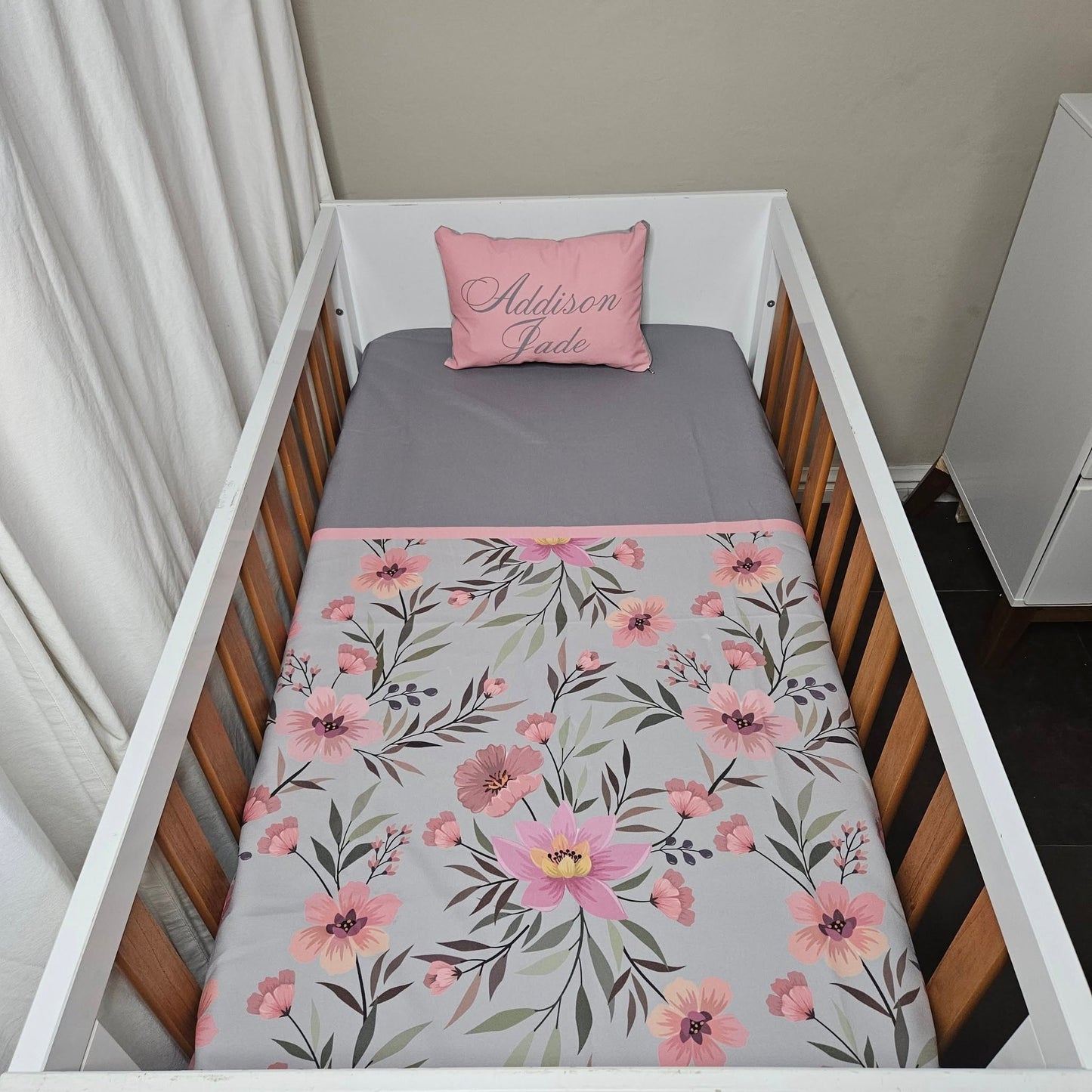 Sophisticated Soft Pink Floral 1 cot linen