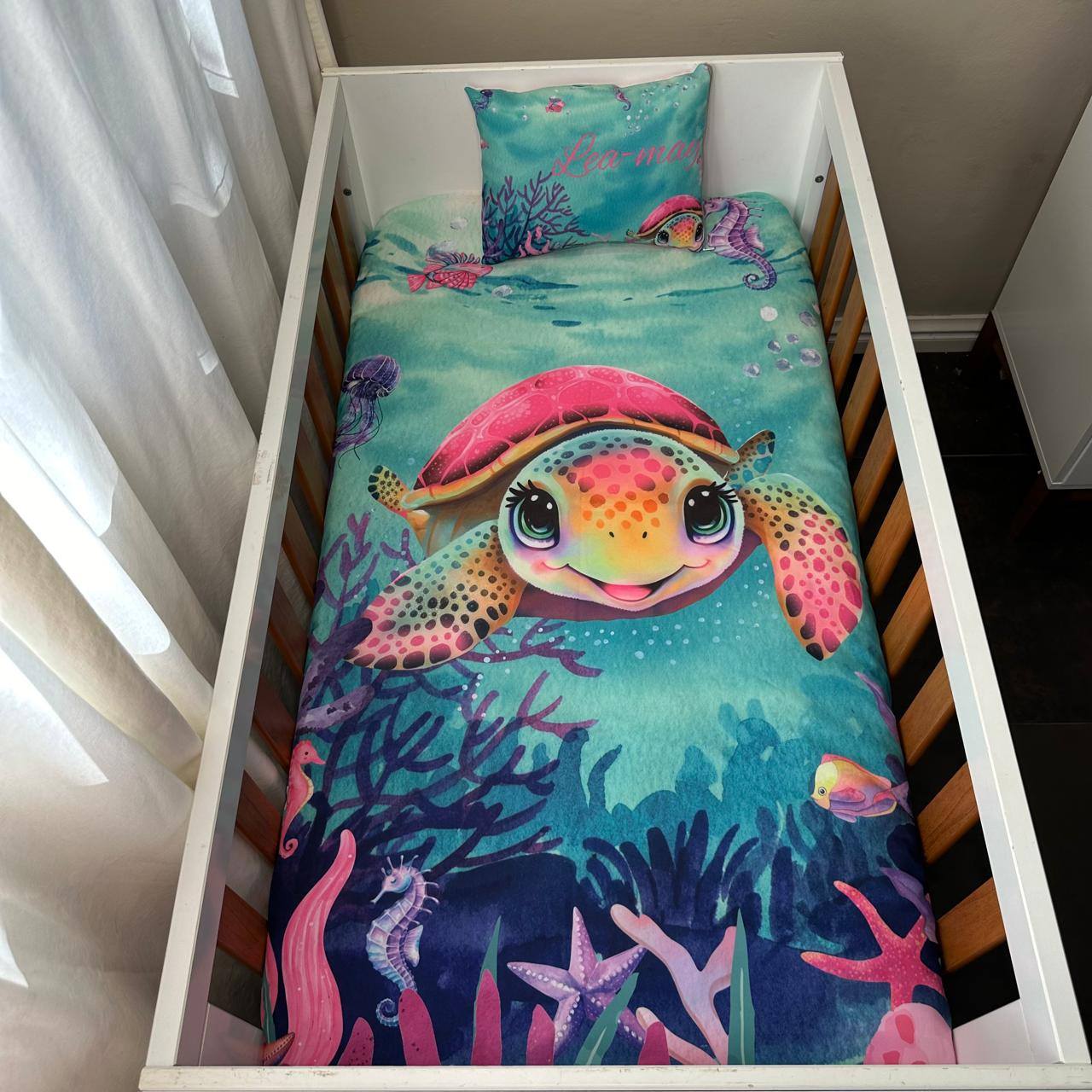 Turtle Paradise (Pink) cot linen