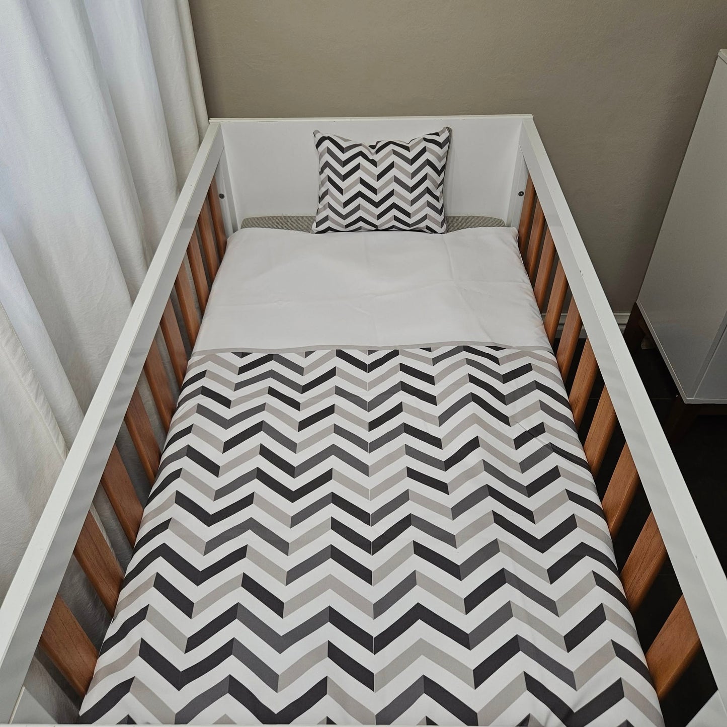 Grey Marble v2  cot linen