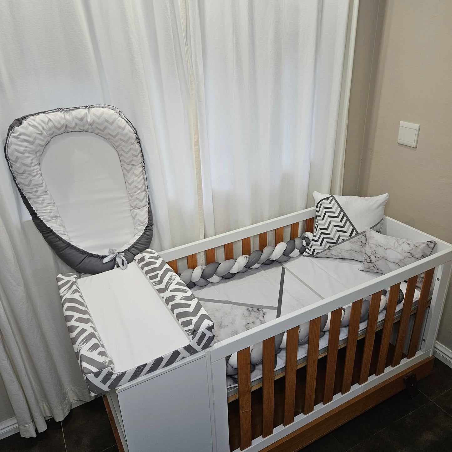 Grey Marble v1 cot linen
