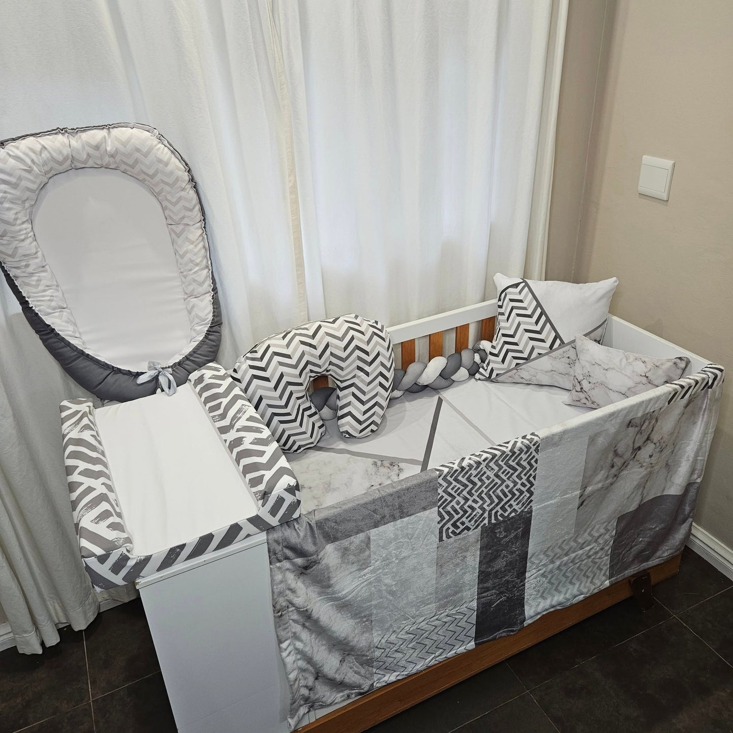 Grey Marble v1 cot linen