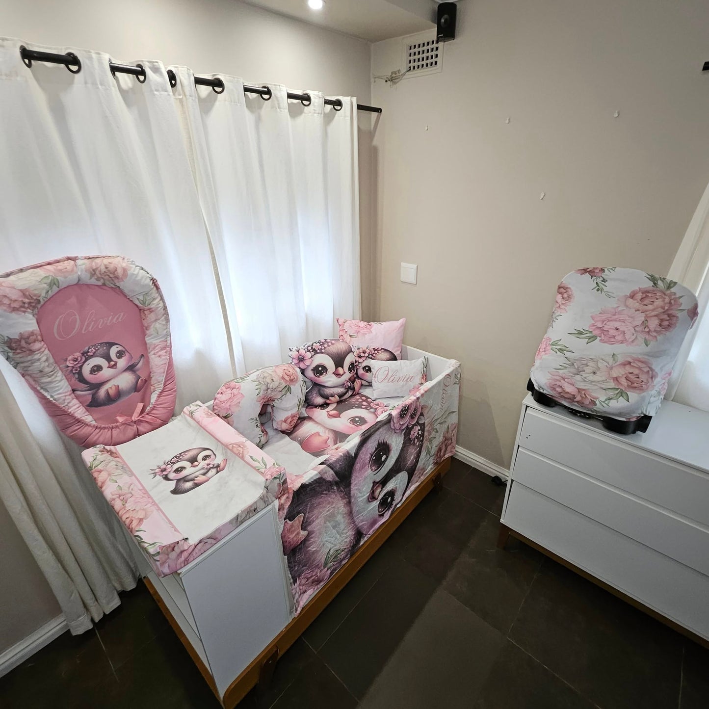 Peony Penguin Cot linen