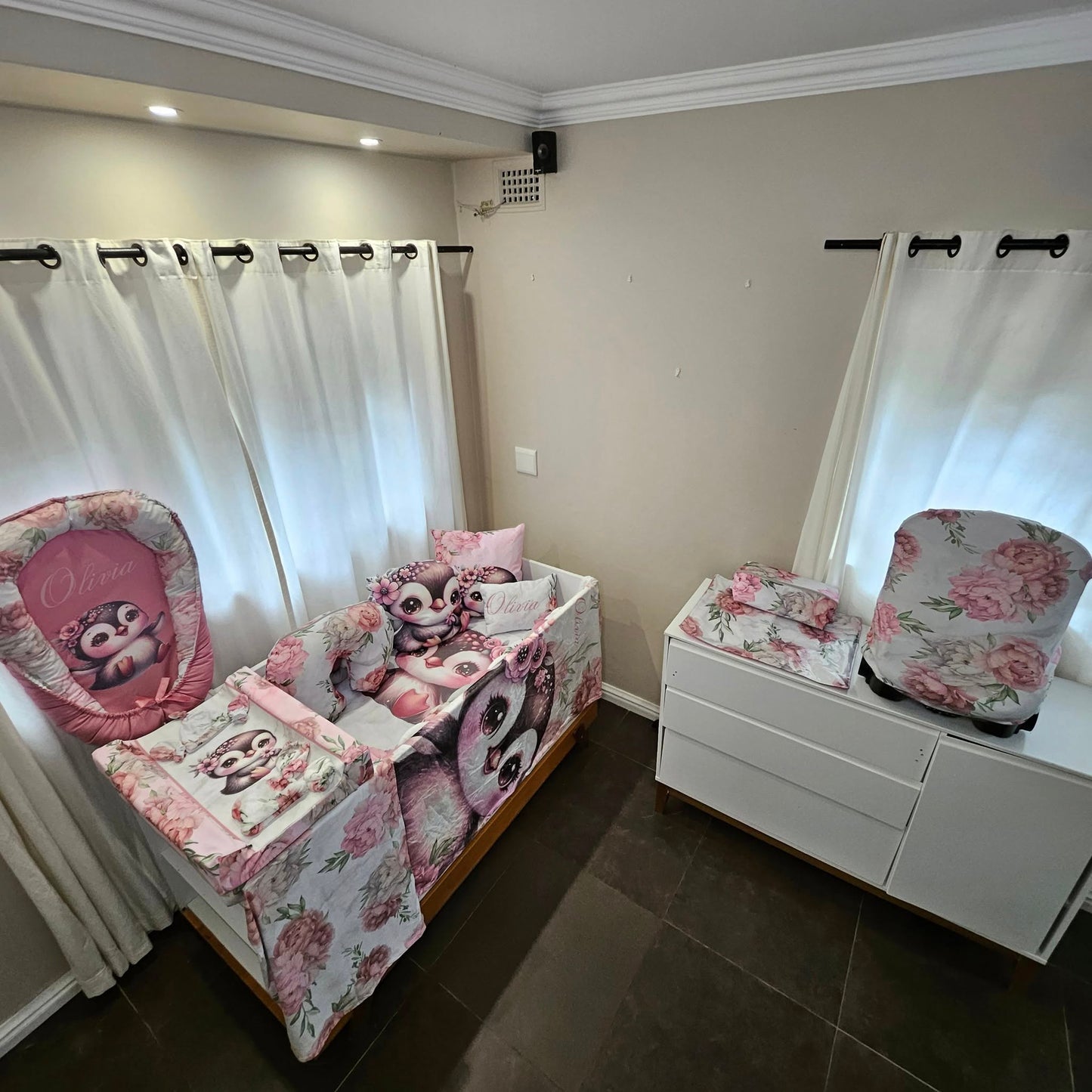 Peony Penguin Cot linen