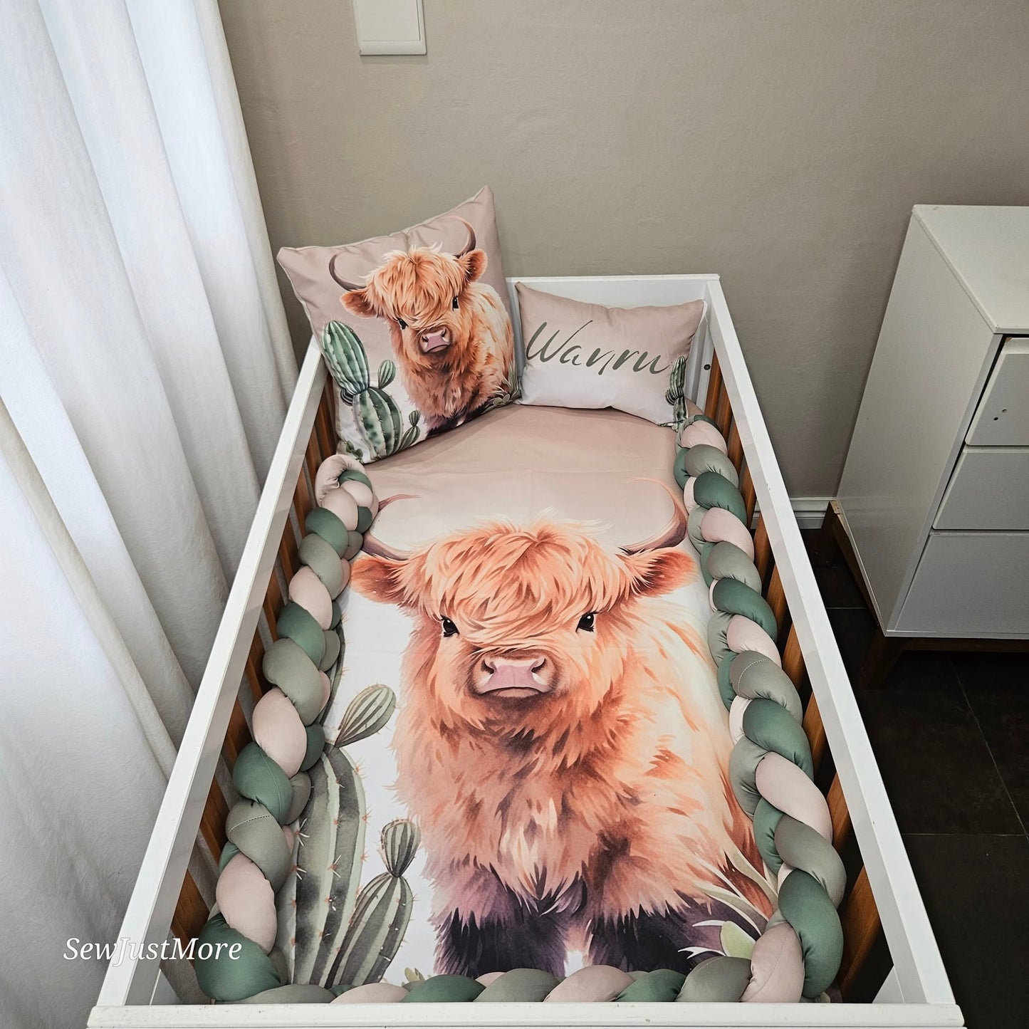 Baby Western Highland Cow cot linen