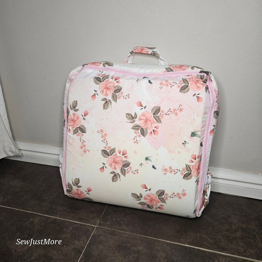 Rosy The Giraffe sage travel nest bag