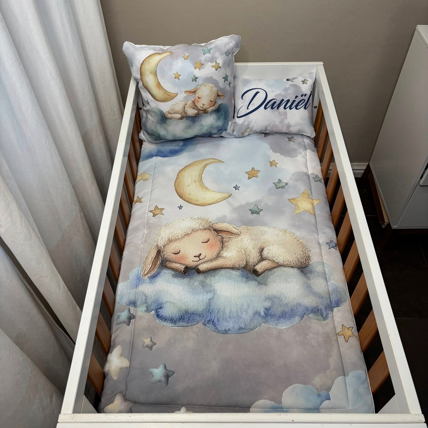 Twinkle Twinkle Dreamy Lamb Viking cot linen