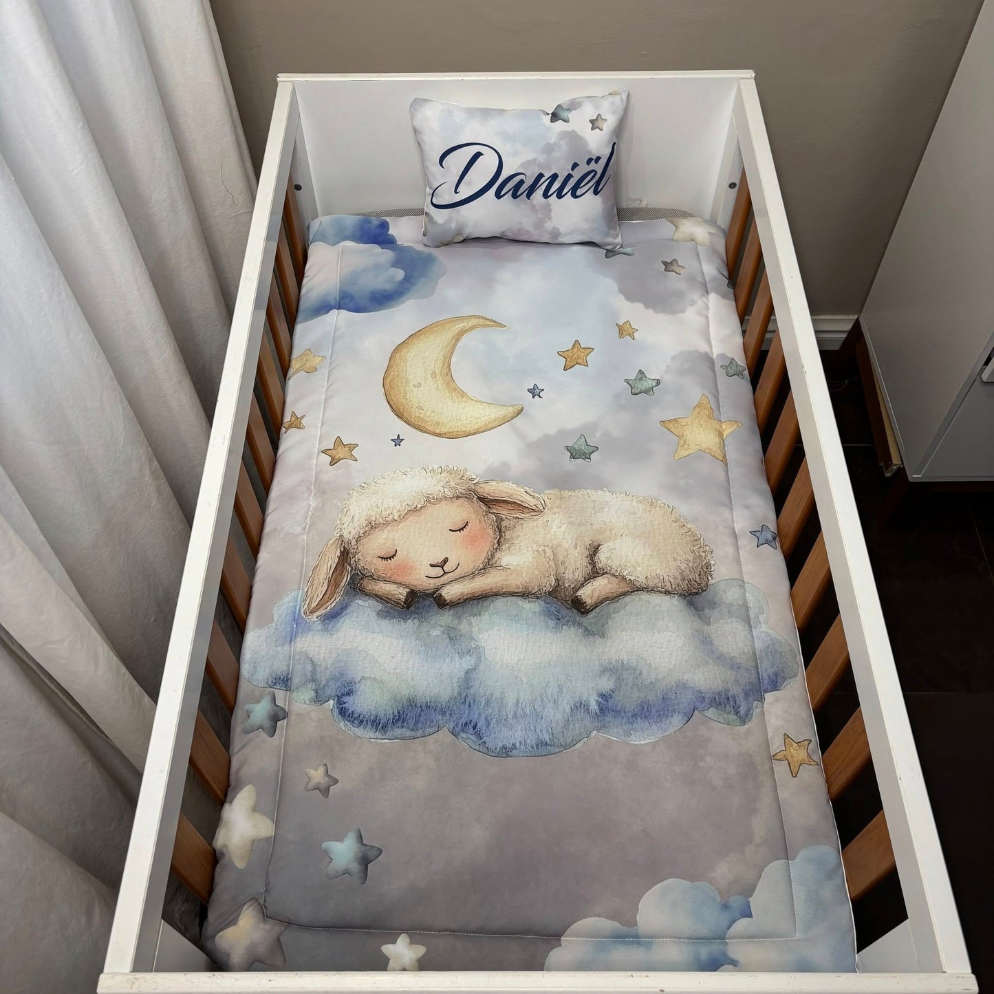 Twinkle Twinkle Dreamy Lamb Viking cot linen